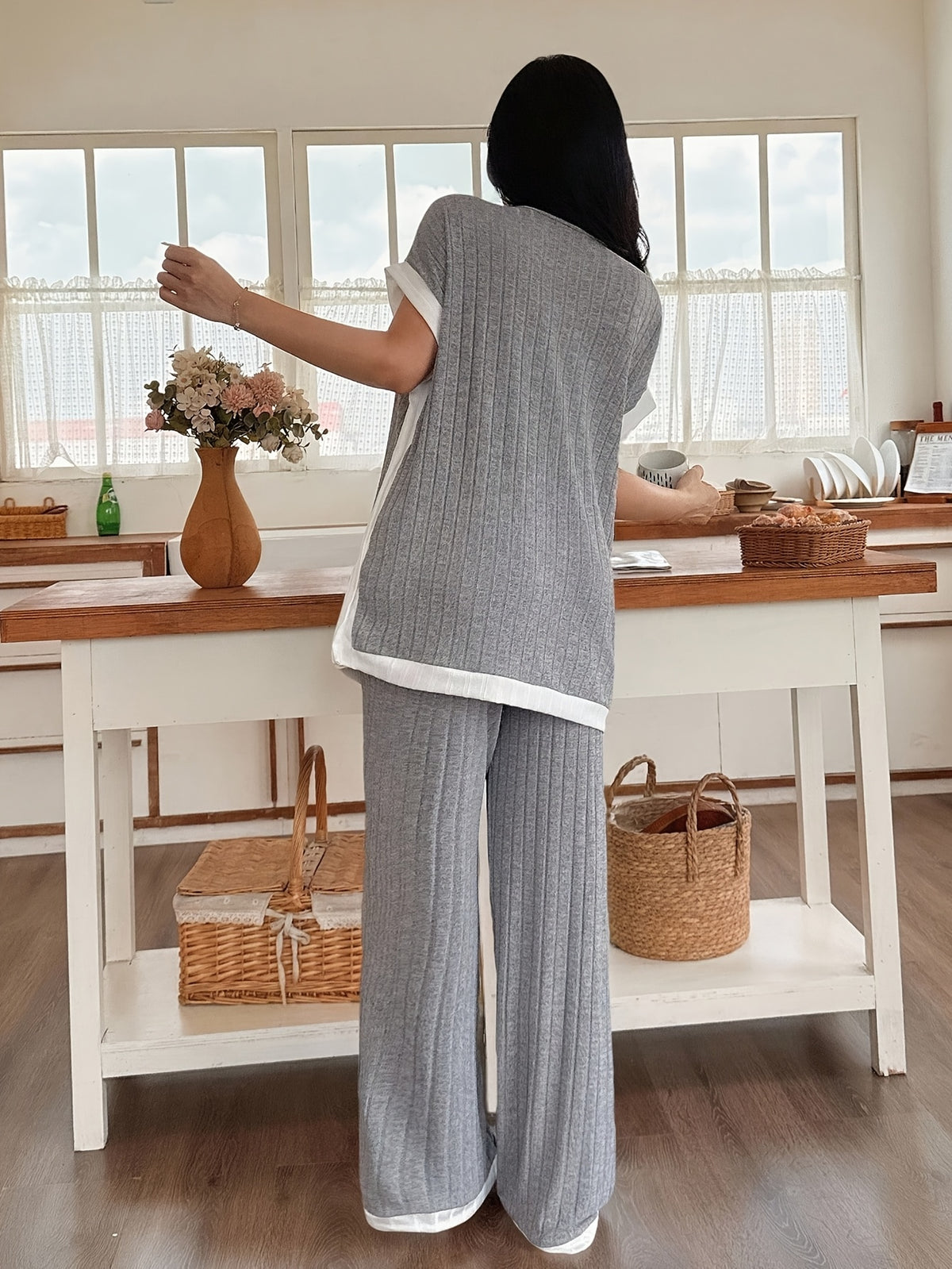 Women's Casual Color Block V-Neck Short Sleeve Top and Loose Pants Set, Elegant Spring/Summer Outfit, All-Season Loungewear - Grey