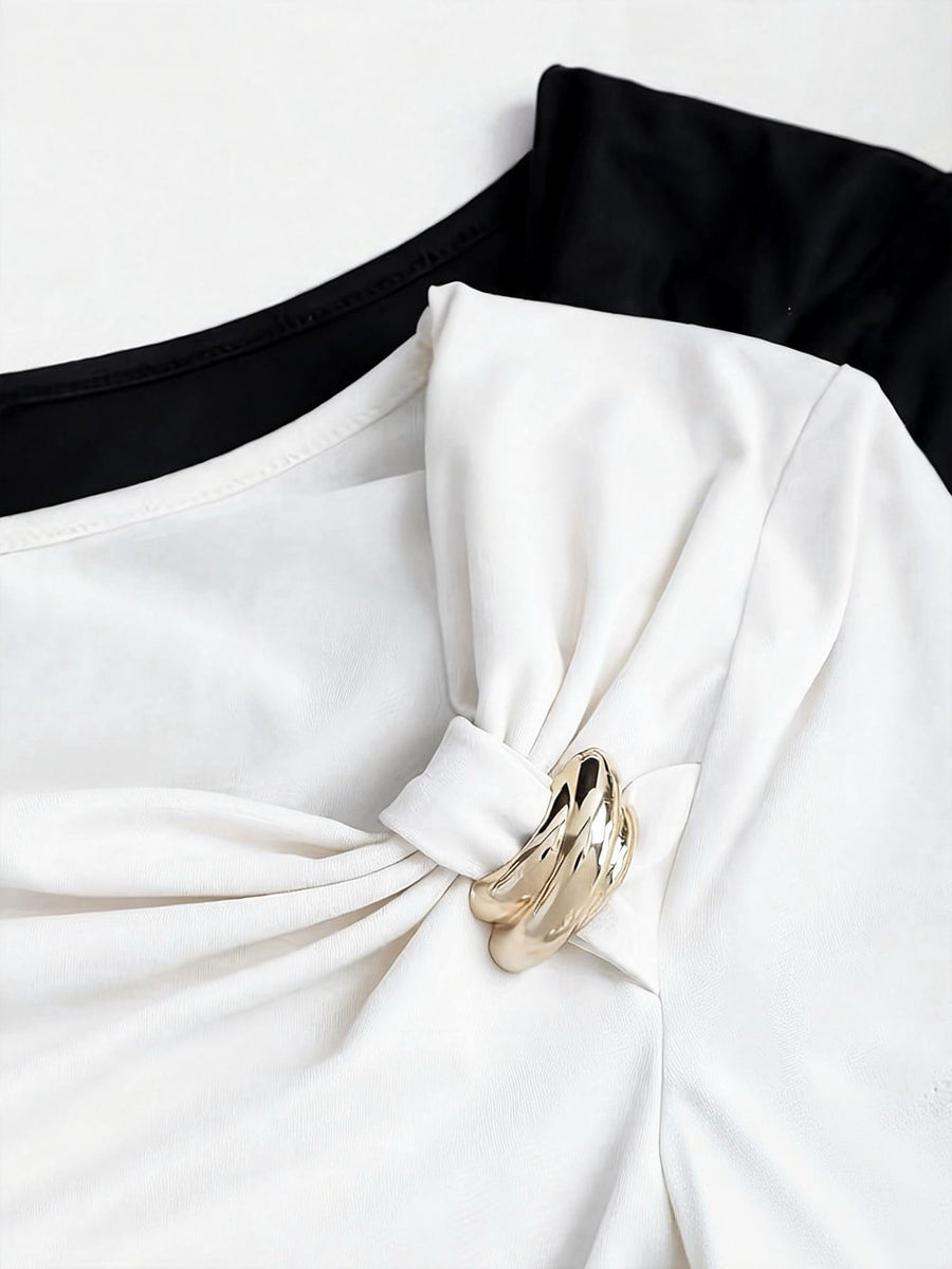 Spring And Summer Women'S Casual Two-Piece Set Featuring a Easy And Stylish T-Shirt - White + Black