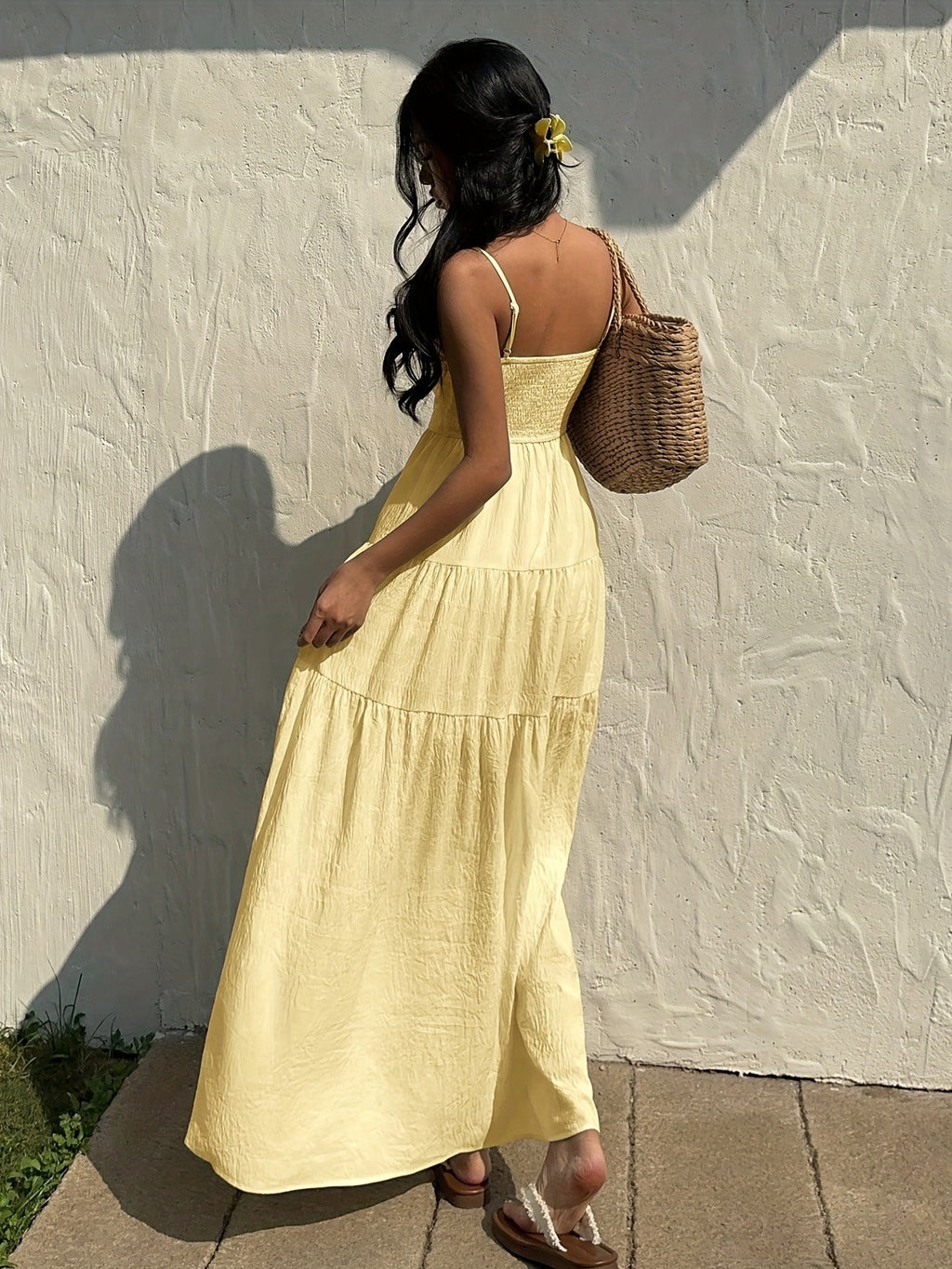 Textured Fabric, Ruched Elastic Waist, Sleeveless Dress, Loose-fitting Effect, Vacation Style - Bright Yellow