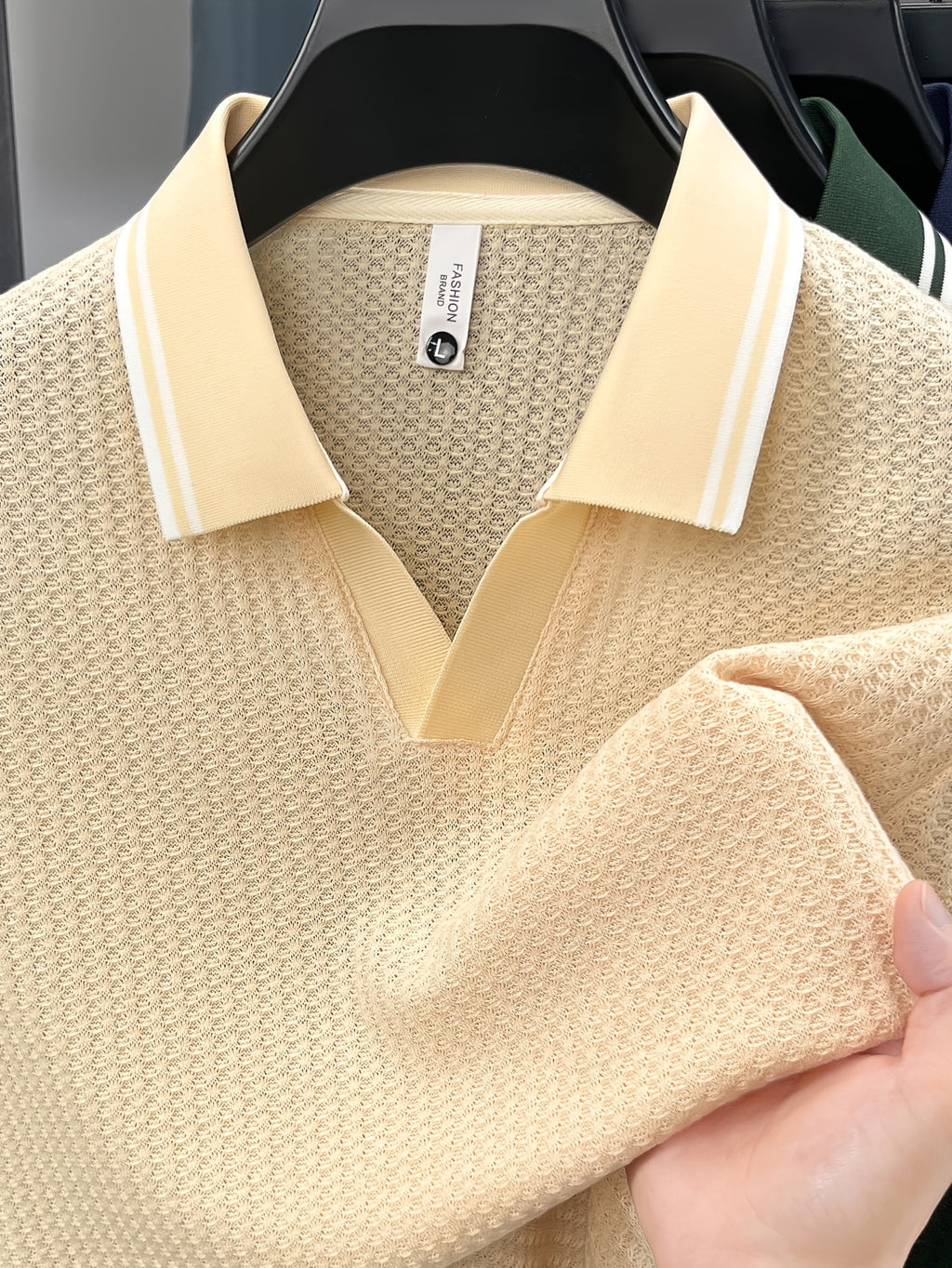 Men'S Scissor Collar Sweater, Summer Short Sleeve Breathable Knit Top, Contrast Striped Collar Design, Casual Knit Top, Summer Thin Breathable V-Neck Short Sleeve T-Shirt, Men'S Top - Khaki