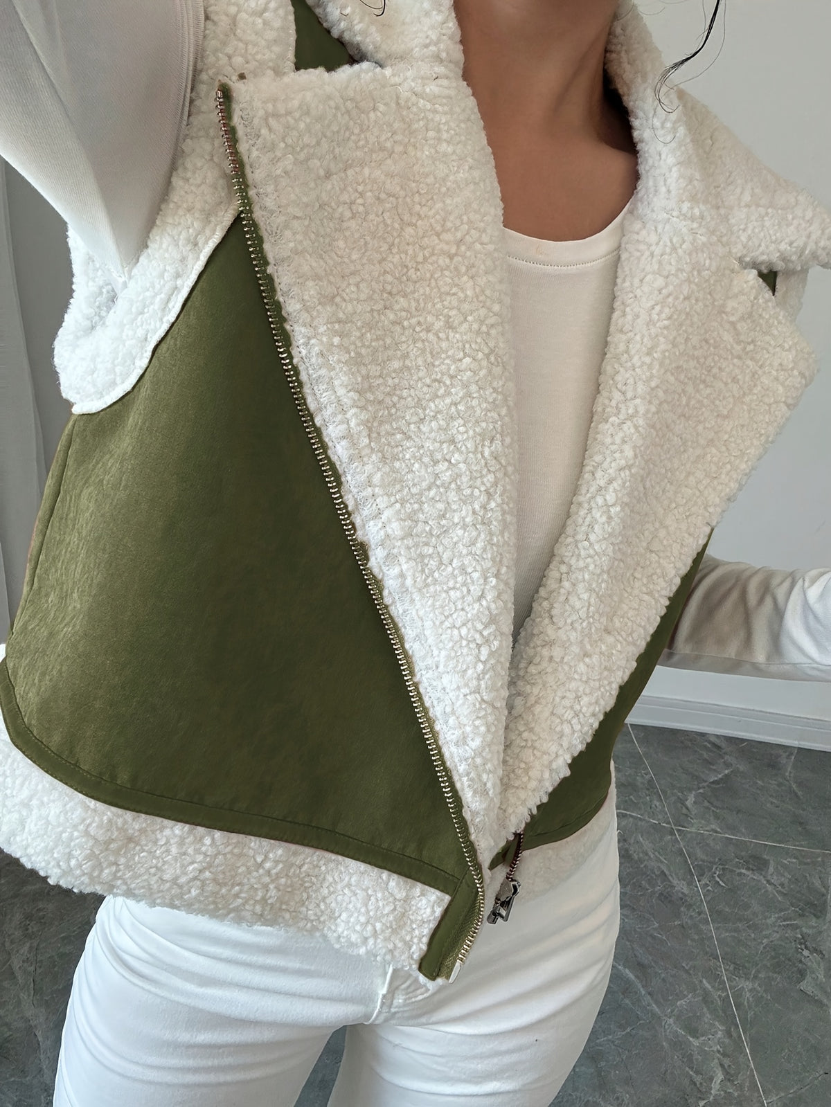 Women's Short Faux Lamb Sleeveless Vest Coat - Green
