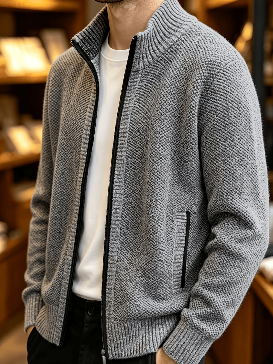 A Single Men's Thick Knitted Sweater Jacket, Made of Soft and Plush Fabric to Keep Warm and Comfortable, Easy to Match for Daily Commuting and Leisure. (Includes Only One Jacket) - Light Grey