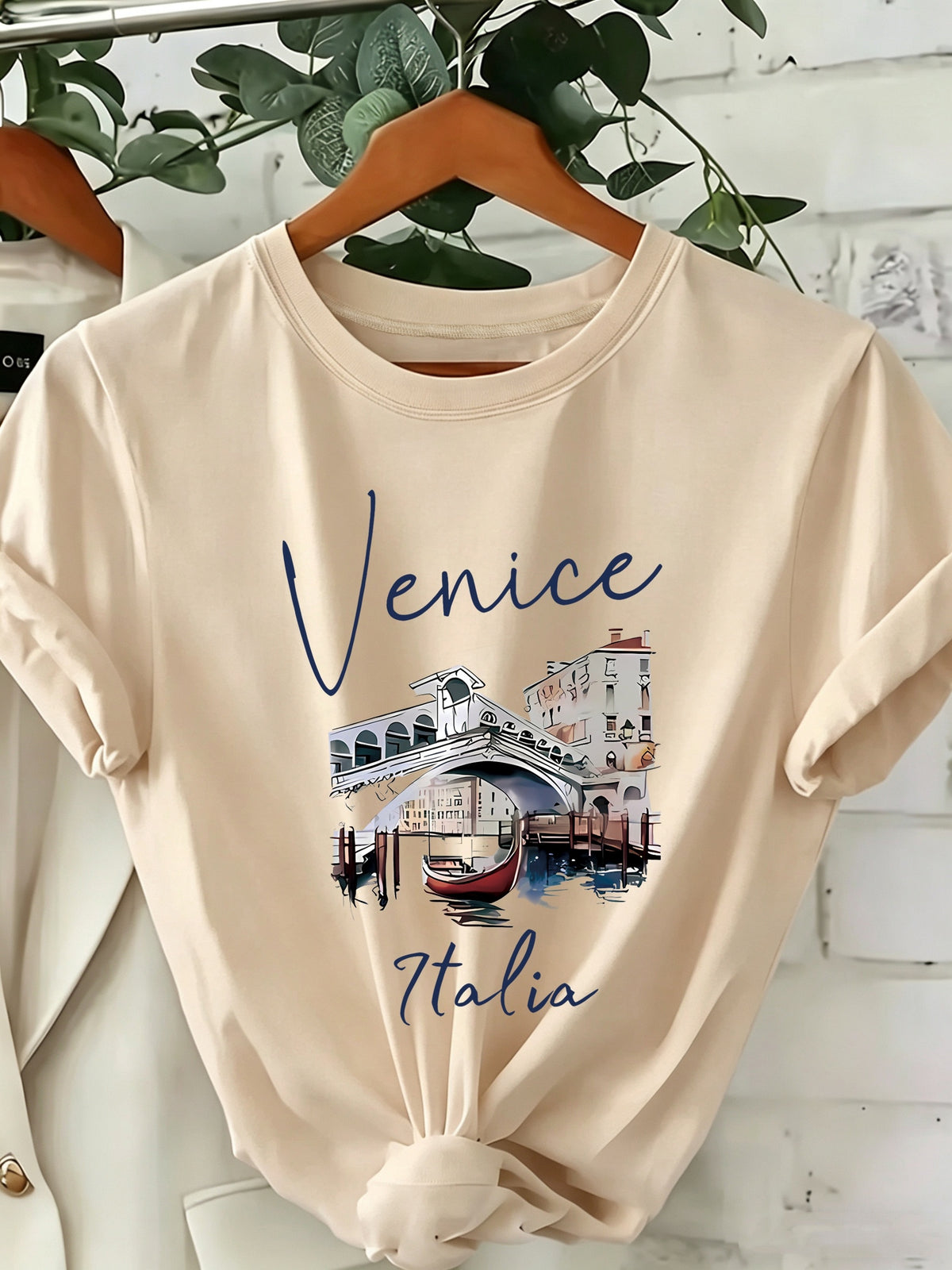 Summer Western Architectural Print Round Neck Regular T-Shirt, Casual Regular Printed Top - Apricot