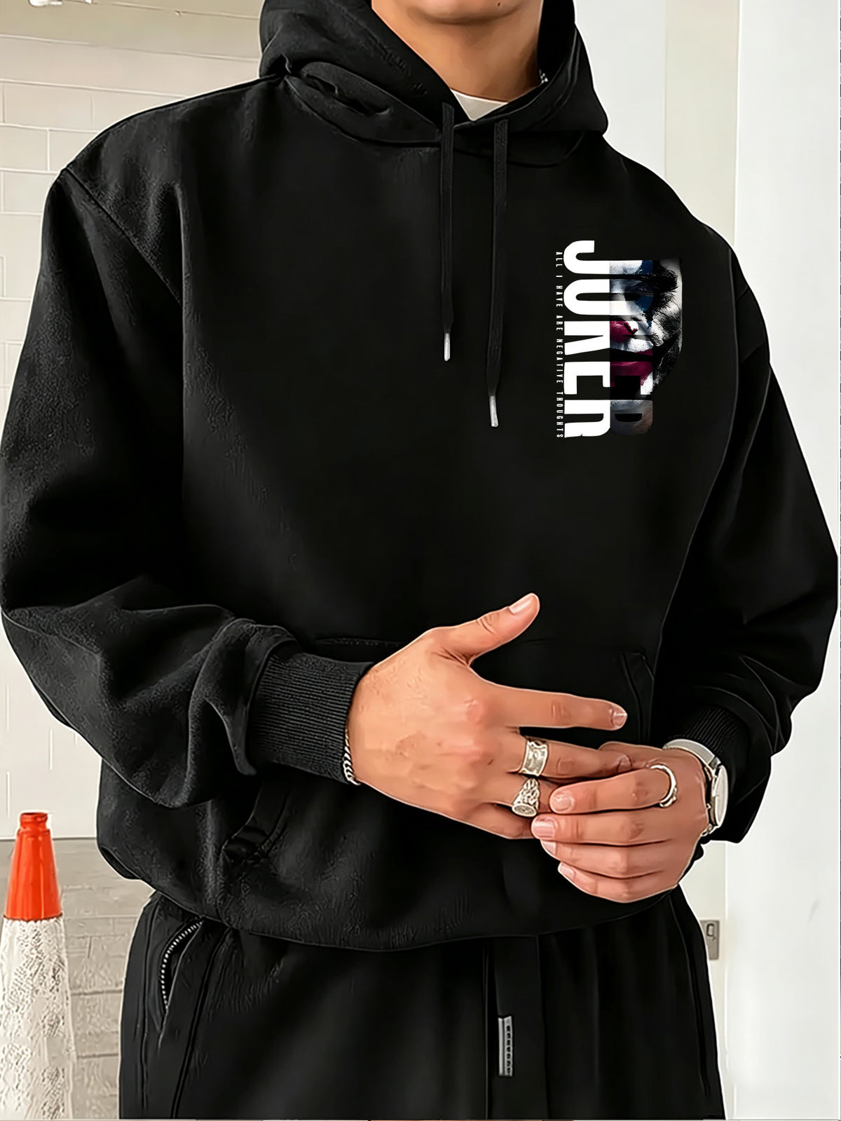 Authorized by Warner Bros., Featuring Dark JOKER Clown Patch Letter Print, Hat Design Pattern, Multi-Functional Street Style Men'S Hooded Sweatshirt, Comfortable Casual, Suitable for Autumn And Winter - Black