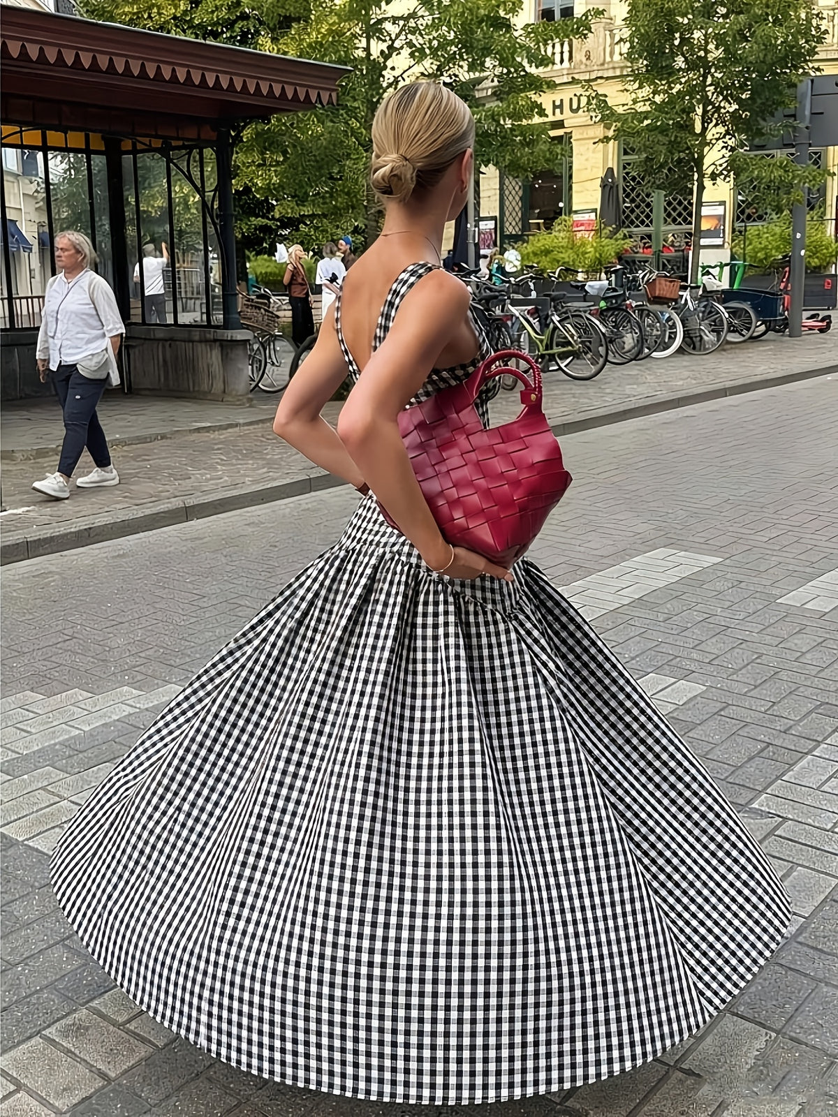 Elegant Exquisite Women'S Black And White Plaid V-Neck Sleeveless Waist-Cinching A-Line Dress Bridesmaid Dress Fashion Temperament Piece for Commute Date Daily Outfit - Black