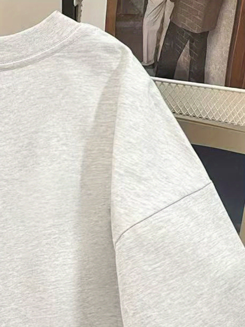 Women's Short Sleeve T-Shirt with Whimsical Cartoon Cat & Star Print - Loose Fit Round Neck Casual Top for Casual Attire, Machine Washable All-Season Comfort, Ladies T Shirts - Light Grey