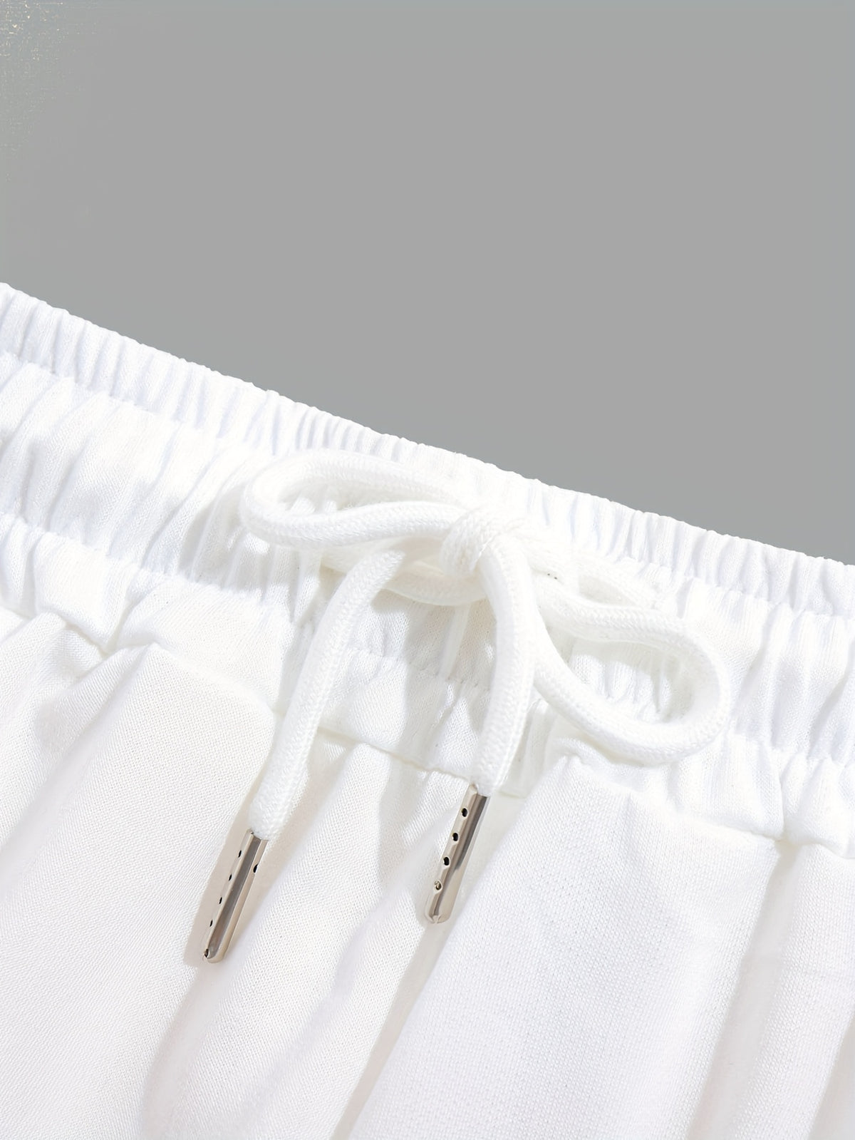 Summer Fashion Sticker Short Sleeve T-shirt and Shorts Two-piece Casual Sports Suit X4071 - White