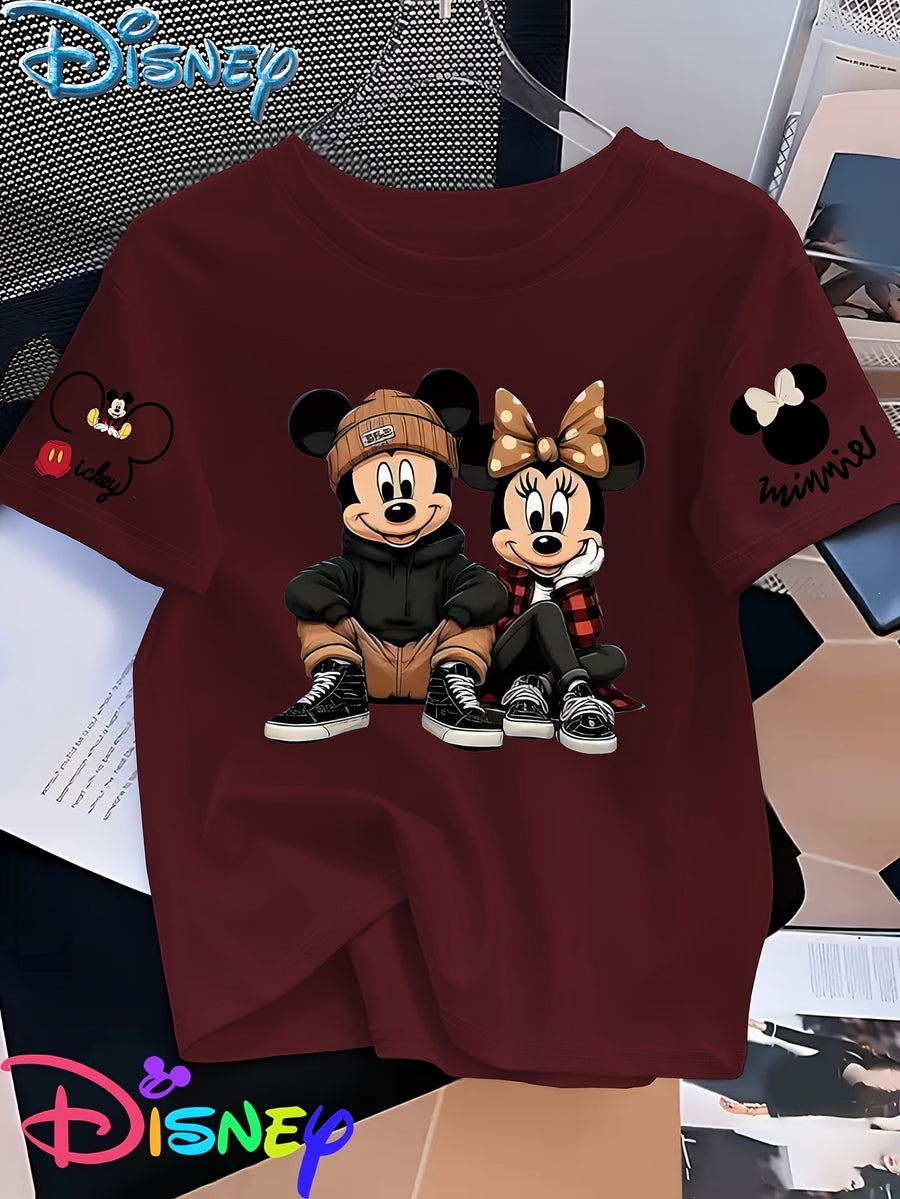 Mickey And Minnie Are Sitting Side by Side, with Mickey Hugging His Knees And Minnie Resting Her Chin on One Hand, Showcasing a Trendy Street Style Printed Short-Sleeve Women'S T-Shirt - Burgundy