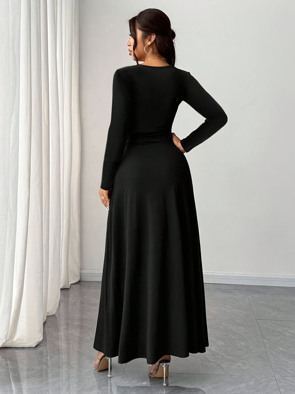 Women's Solid Color V-Neck Long Maxi Dress with -Line Slit Hem - Slim Fit -Length Evening Gown, High-Elasticity for Spring/Summer, Machine Washable Wedding Guest Dress Suitable for Commuting, Dates, Gatherings - Black