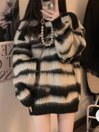 New Autumn And Winter Women'S Clothing from Europe And America Features a Relaxed Style with a High-End Feel, a Mid-Length Color-Blocked Pullover Sweater Coat - Black