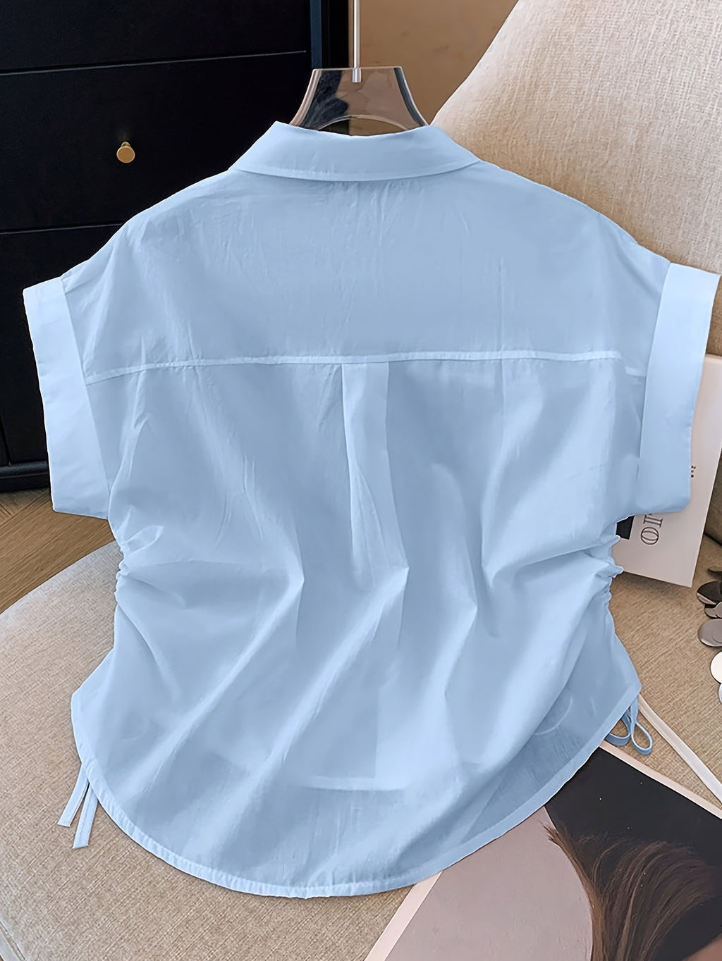 Women's Casual Short-Sleeve Single-Breasted Button-Up Short Shirt with Drawstring, Simple Loose Fit Top for Outings and Commuting, Suitable for Summer - Light Blue