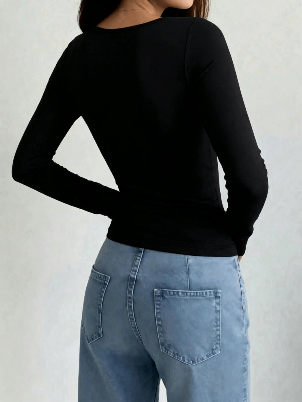 Women'S Solid Slim Fit Round Neck Long Sleeve T-Shirt - Black