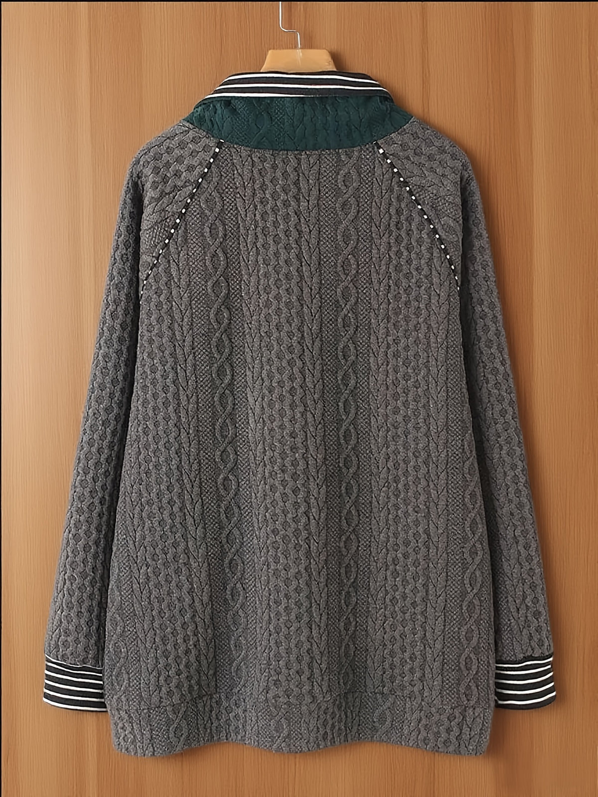 Fashionable Hoodies for Women, Designed for Autumn And Winter, Featuring a Textured Design Suitable for Casual Commuting - Grey