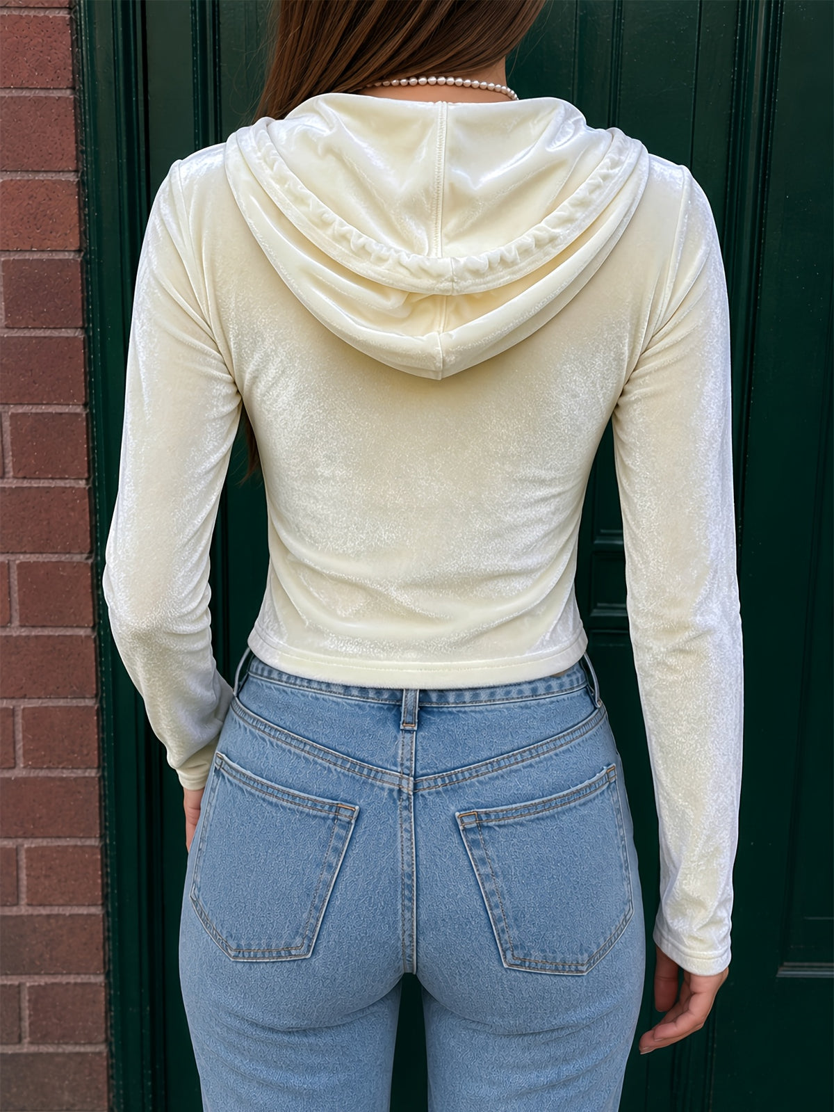 Autumn/Winter Women's Solid Color Velvet Long Sleeve Hooded Sweatshirt Cropped Jacket Top with Drawstring and Zipper Design, Lazy Comfortable Slim Fit, Simple Fashionable Casual Versatile for Daily Commute and Vacation, Women's Hooded Sweatshirt Top - Cream White