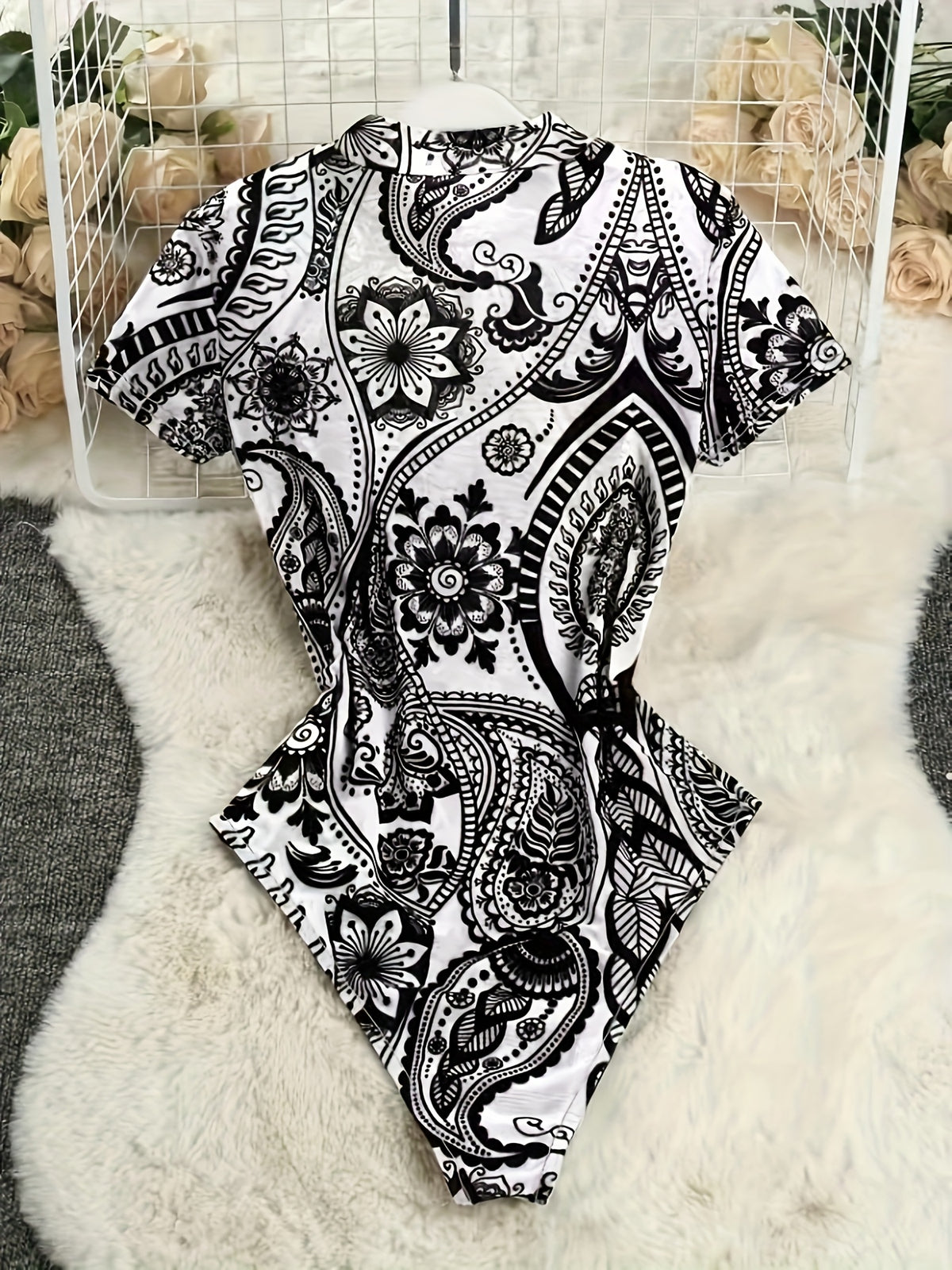 Young Y2K Sheer Floral Print Crew Neck Short Sleeve Rompe - White