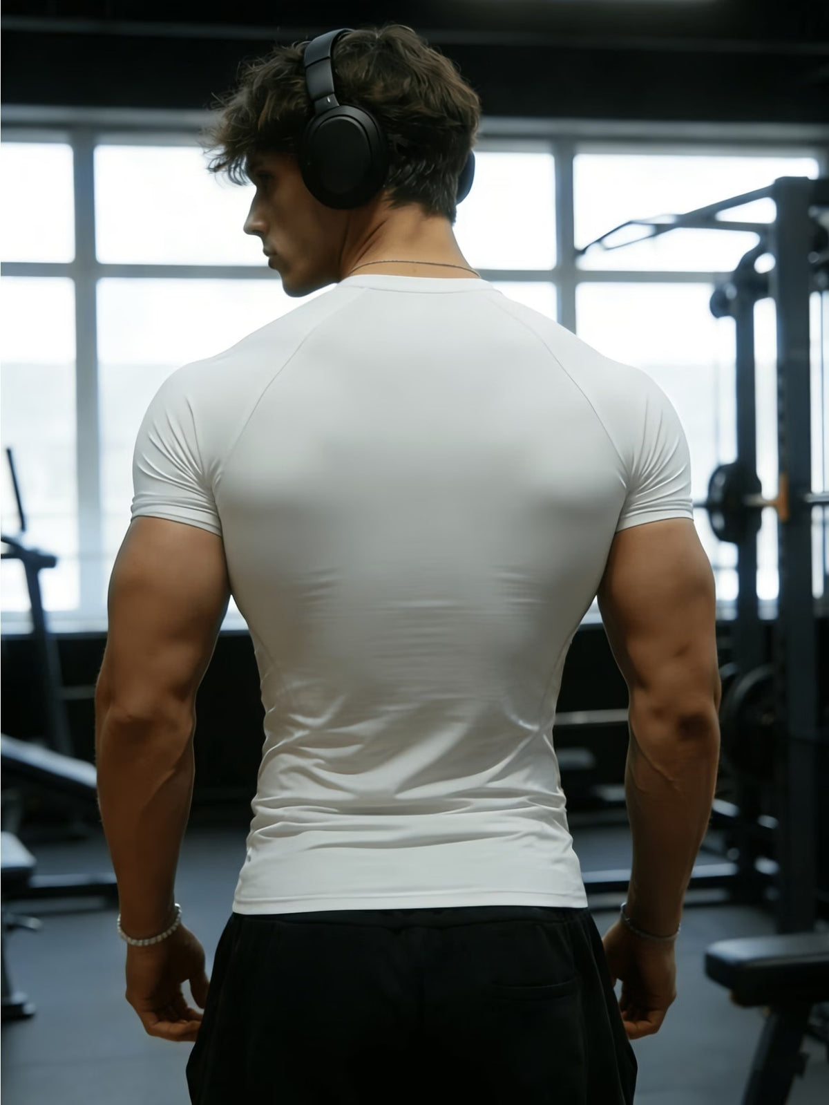 1pc Men's Classic Casual T-Shirt, Men's Crew Neck Short Sleeve Sport T-Shirt, Skin-Friendly and Breathable, Quick-Drying Fabric, Suitable for Fitness, Sports, Training, Cycling, Jogging, and Other Scenarios, Easy to Wash, Ideal for Daily Casual Wear - White