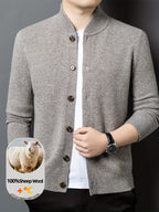 Xingfan OBM 2025 Autumn/Winter Men's 100% Wool Stand Collar Knit Cardigan, Crafted from Premium Pure Wool. Featuring a Simple yet Elegant Stand-up Collar and Single-breasted Button Design for Strong Warmth Retention. The Standard Fit Is Suitable - Gray Camel