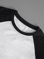 Licensed by WB Warner, Men'S Color-Block Raglan Sleeve Crew Neck T-Shirt, 100%, Classic American TV Series Friends Monogram Design, Men'S Casual Sports Versatile T-Shirt, Suitable for Daily Wear, Outdoor Sports, And Parties - White Fight Black