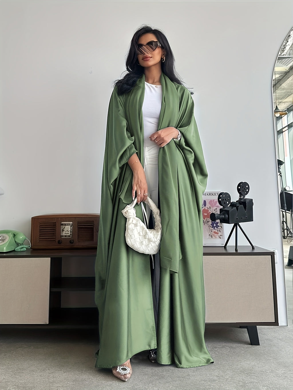 Middle Eastern Muslim Solid Color Loose Robe with Batwing Sleeves, Long Dubai Cardigan with Headscarf - Light Green