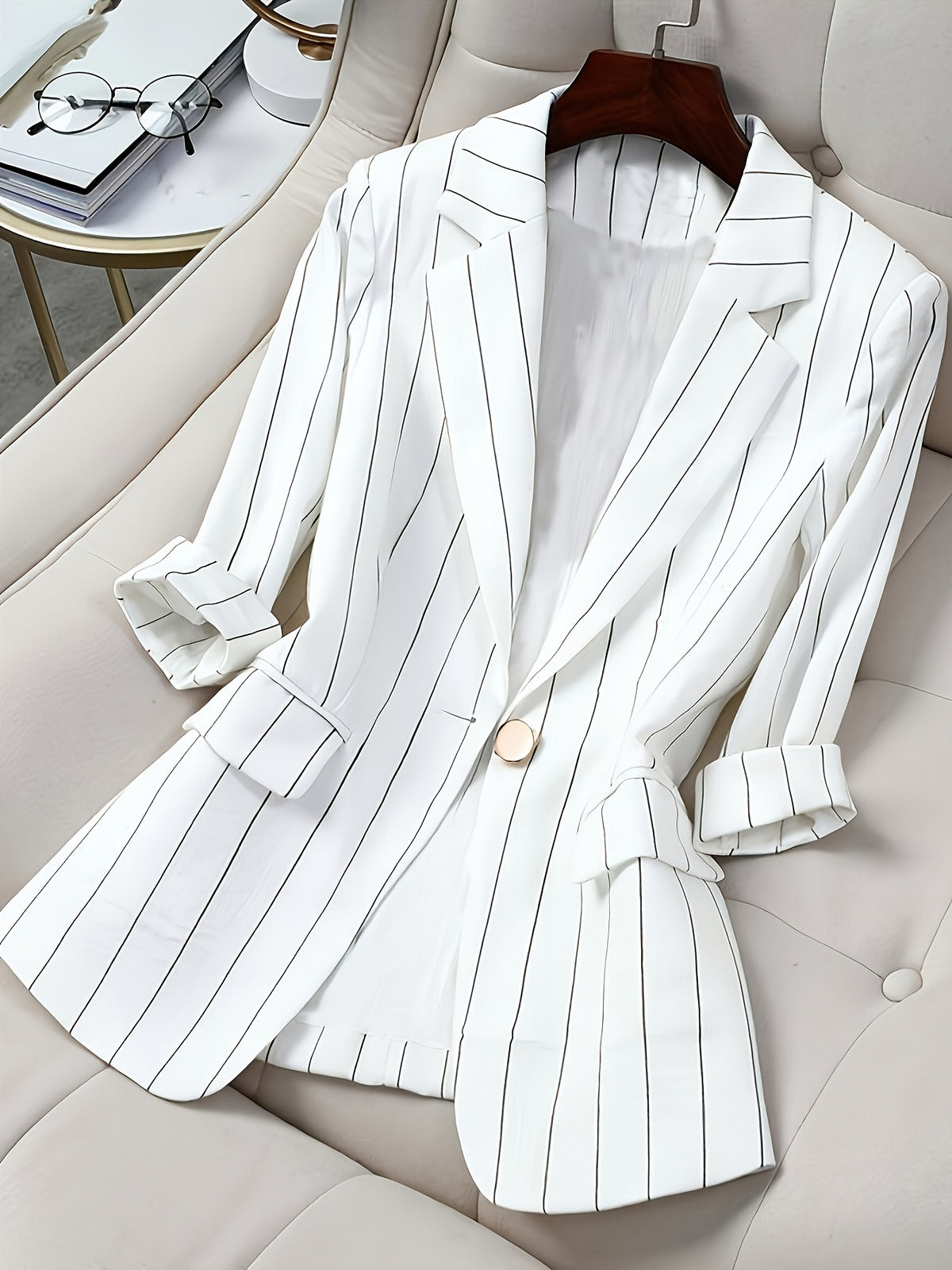 (YYTT) Elegant Striped Blazer for Women, Seven-Sleeve, New Slim Fit And Waist-Defining Thin Short Top, Professional Suit, Spring/Summer 2026 - White