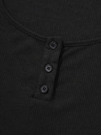 A Solid Color Cropped Short-Sleeve T-Shirt for Women That Highlights The Figure, Perfect for Spring And Summer - Black
