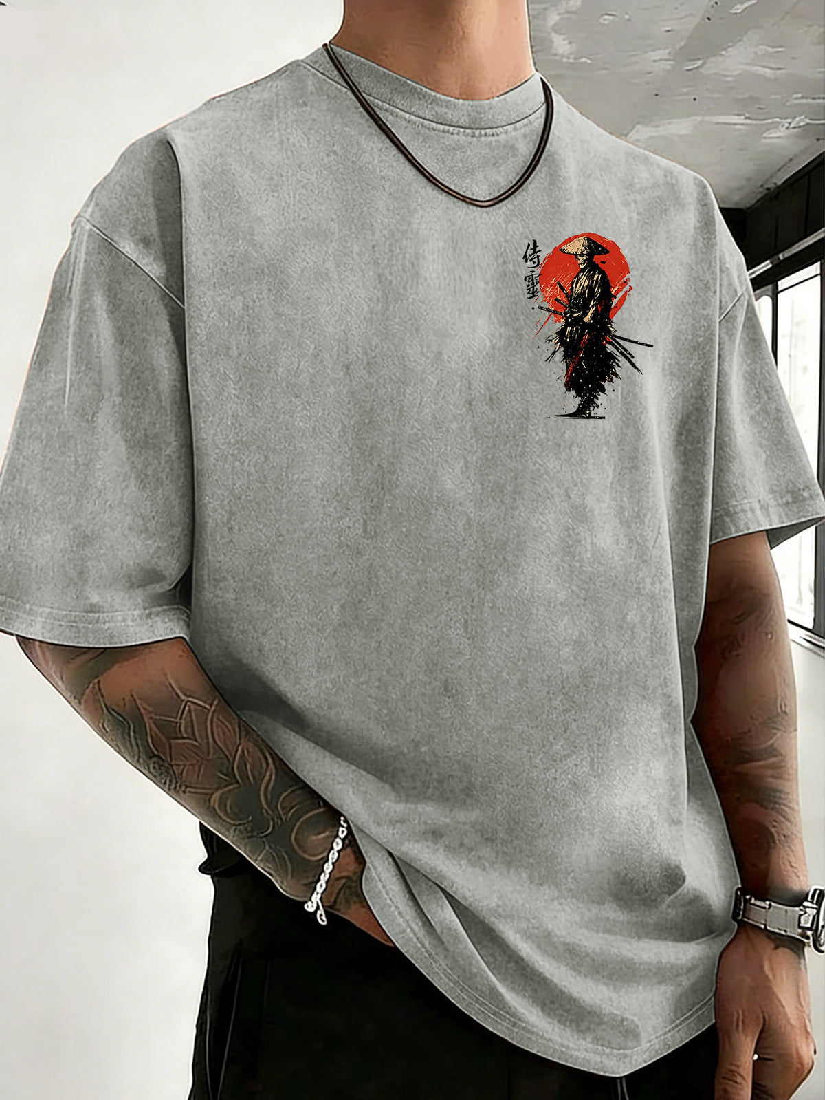 Drop-shoulder Vintage Washed T-shirt, Exclusively for the Fashion-forward Crowd. A Loose-fitting, Comfortable, High-quality Pure Cotton Short-sleeve Top, an Essential Piece for Streetwear Trends - Grey