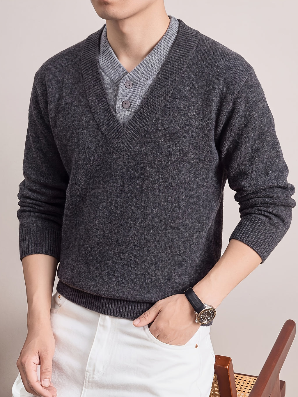 Autumn/Winter Thickened V-Neck Sweater, Men's Warm Casual Knit Top, Suitable for Daily Commuting and Business - Grey