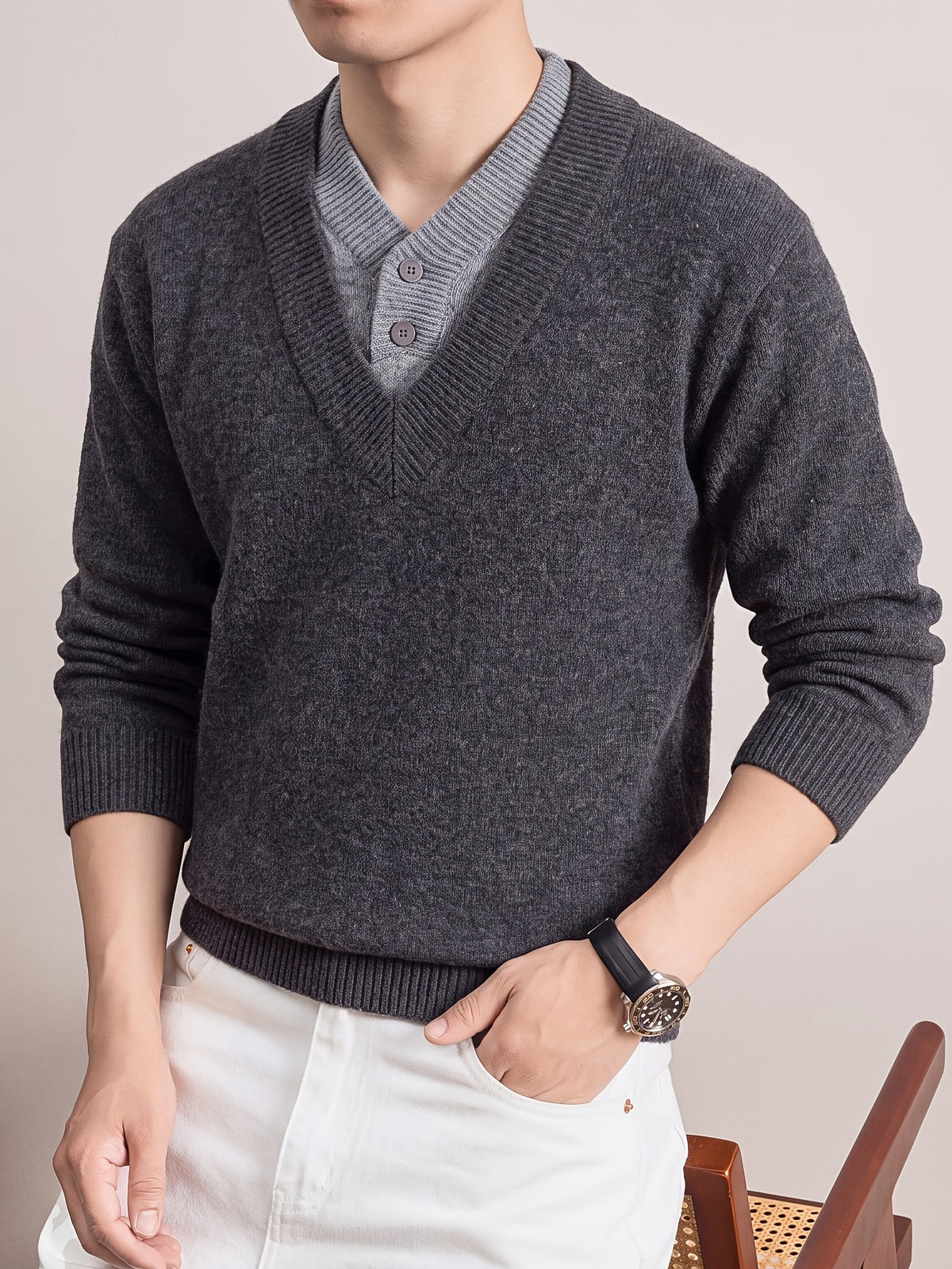 Autumn/Winter Thickened V-Neck Sweater, Men's Warm Casual Knit Top, Suitable for Daily Commuting and Business - Grey