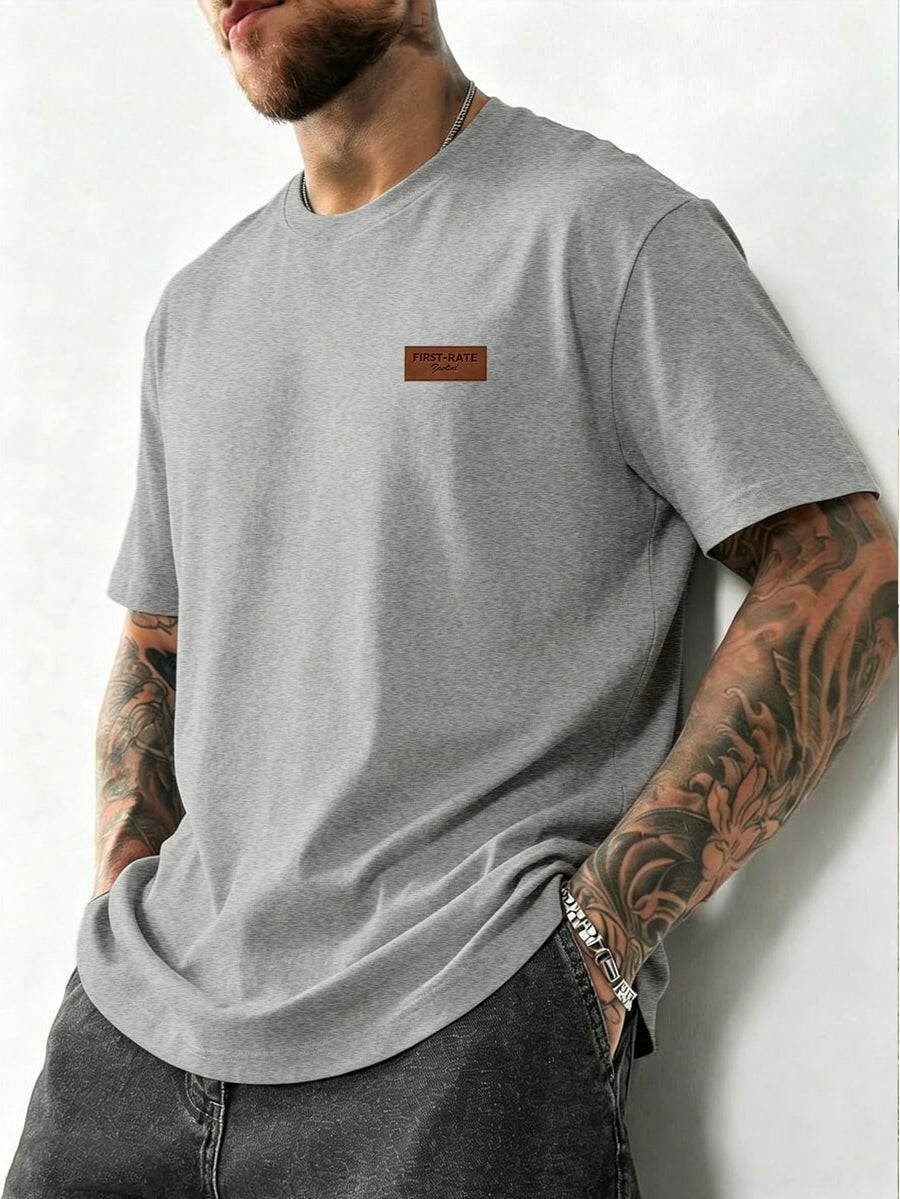 Summer New Men'S Regular Fit Short Sleeve T-Shirt with Chest Brown Small Label Text Print Easy Comfortable Casual Outing Commute All-Match Round Neck Top - Light Grey