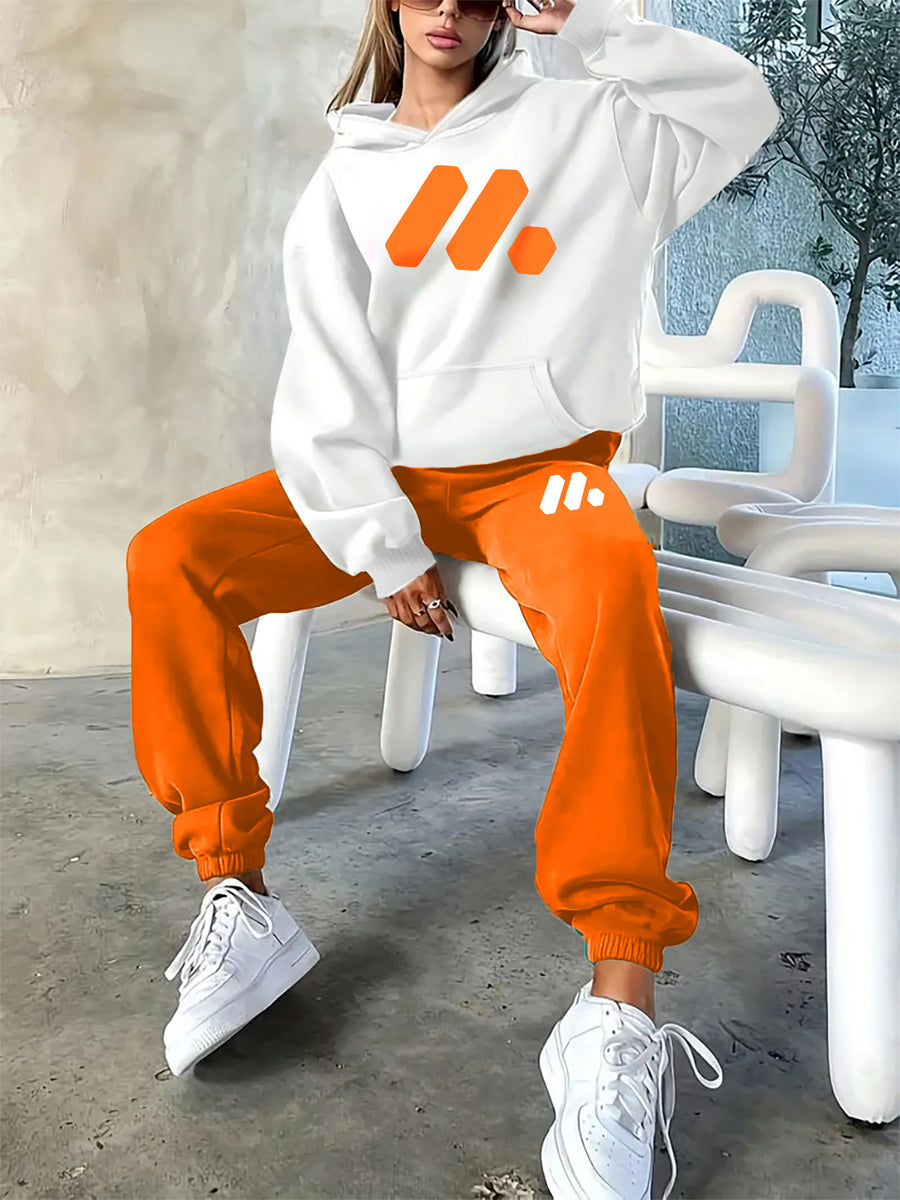 2025 Fall/Winter New Geometric Pattern Casual Letter Print Loose Warm Long Sleeve Hooded Sweatshirt and Drawstring Elastic Waist Pants Women's Two-Piece Set - White, Orange