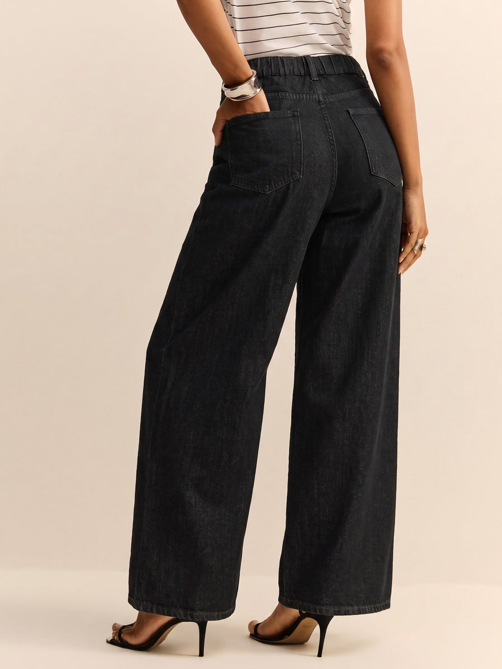 Women's Casual Distressed Elastic Waist Jeans - Deep Grey