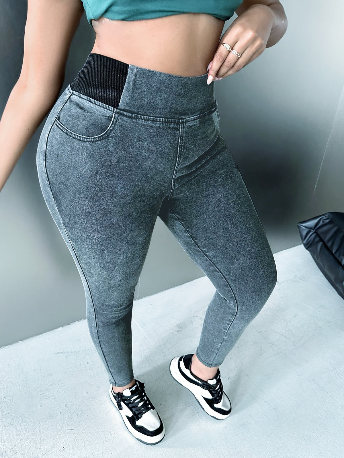 Elastic Versatile Skinny Jeans with an Elastic Waistband for Women - Grey