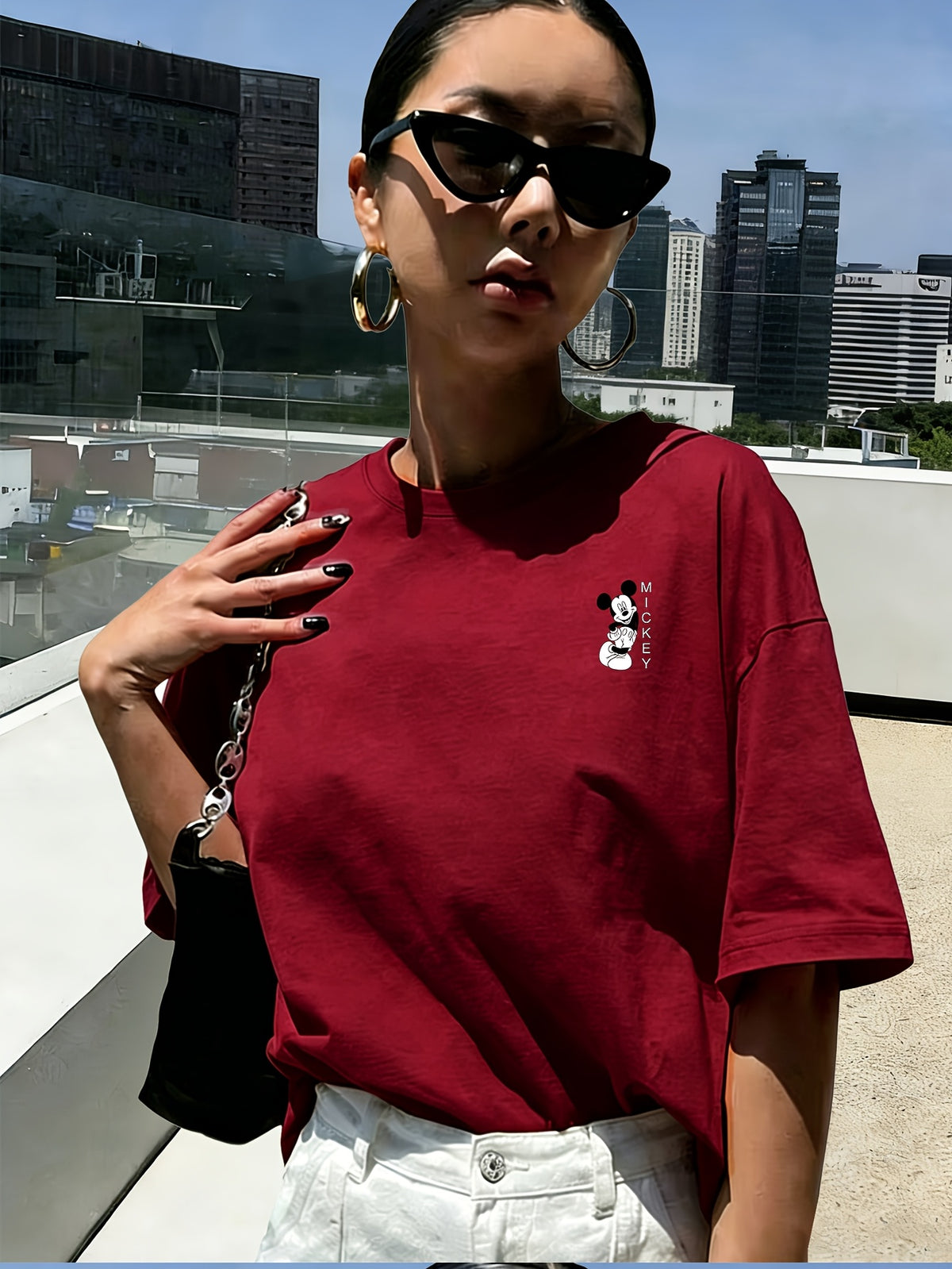 Hot Spring Summer Women'S Casual T-Shirt, Women'S Fashion Clothing, Authorized, Mickey Classic Black And White Image Joyful Pose Side Smile Print, Women'S Fashion Versatile Short Sleeve, Women'S Short Sleeve Top, Daily Outing, Fashion Versatile - Red