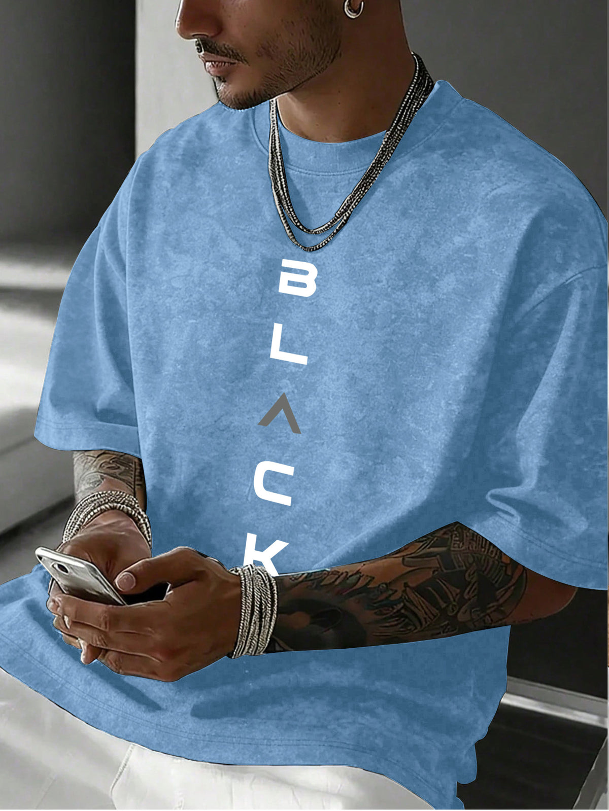 Men's American Washed Distressed T-Shirt - Vintage Vertical English Print Short Sleeve Tee, Round Neck Casual Summer Top with Suitable for Casual Attire & Layering, Machine Washable Non- Shirt - Light Blue