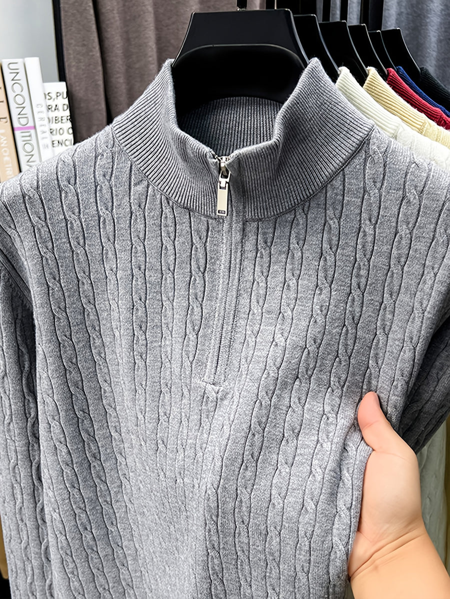 Half-zip Cable-knit Sweater, Fully Constructed with Herringbone Cable Stitching for a Strong Three-dimensional Texture. Compared to a Stockinette Sweater, It Has a More Vintage Feel. The Slightly Relaxed Fit Offers Good Forgiveness for Body Shapes - Light Grey