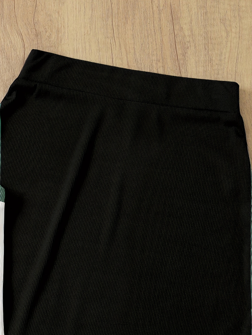 Women'S Sleeveless Vest And Slit Skirt Set - Black