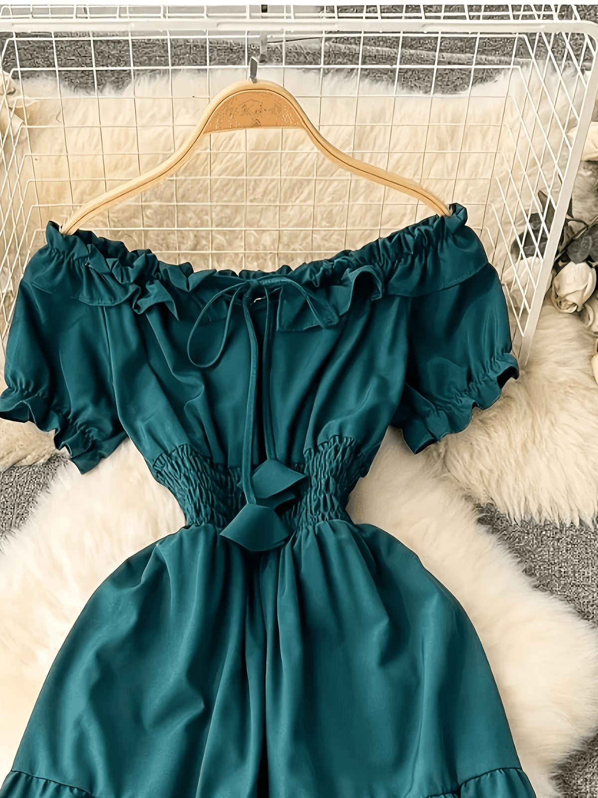 Spring/Summer French-Style Dress for Women, Solid Color, Elegant and Gentle Style, Off-Shoulder Neckline, Short Sleeves, Red Spliced Maxi Skirt, Puff Sleeves, Waist-Cinching Fairy Dress, Sweet Vacation Dress, Gavin - Dark Green