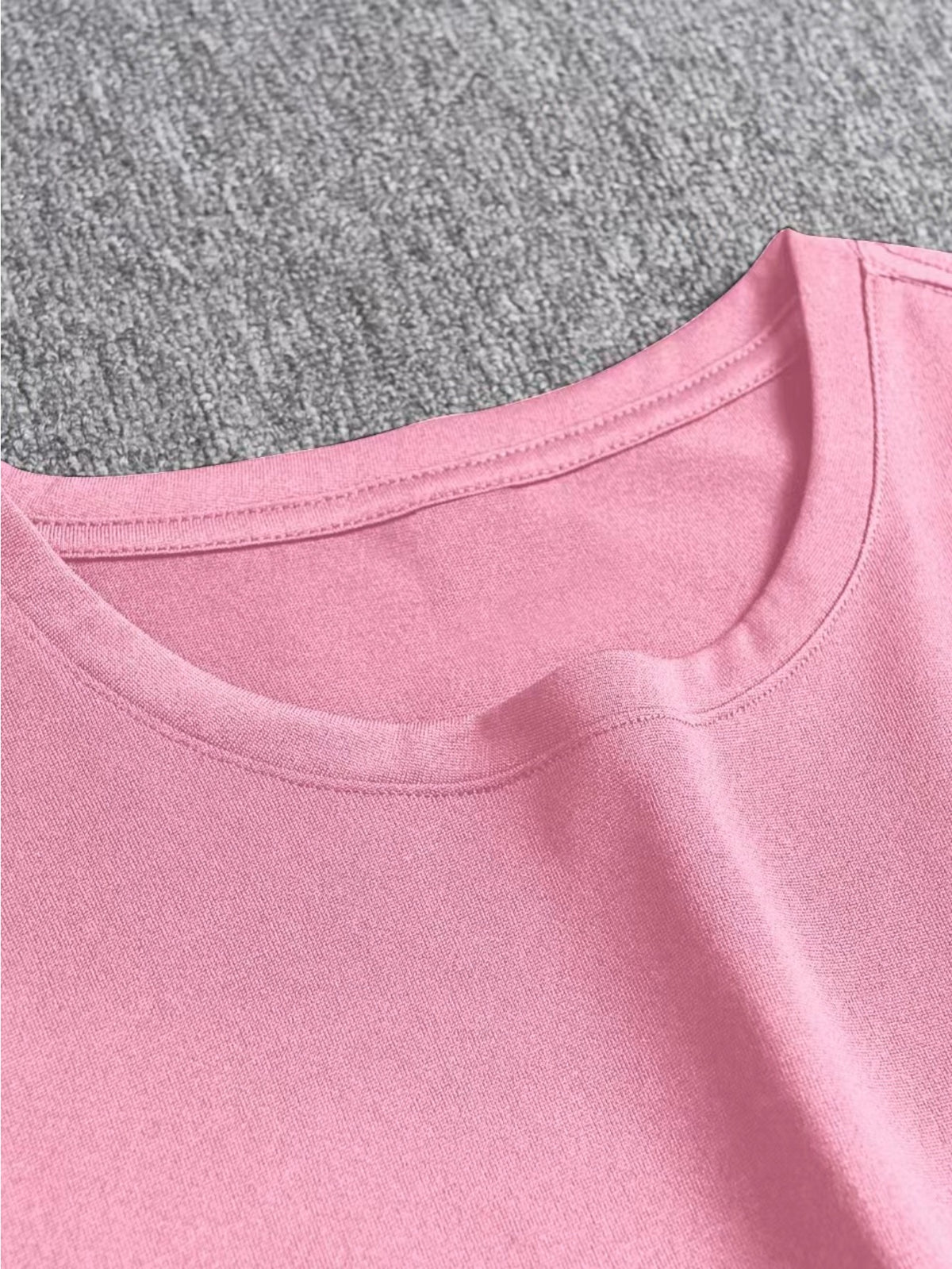 Women'S Disney-Themed T-Shirt Set Featuring a Casual Round Neck And Short Sleeves with a Winnie The Pooh Print, Perfect for Everyday Wear Or As a Gift. Ideal for Daily Outfits, Trendy Casual Wear - Pink