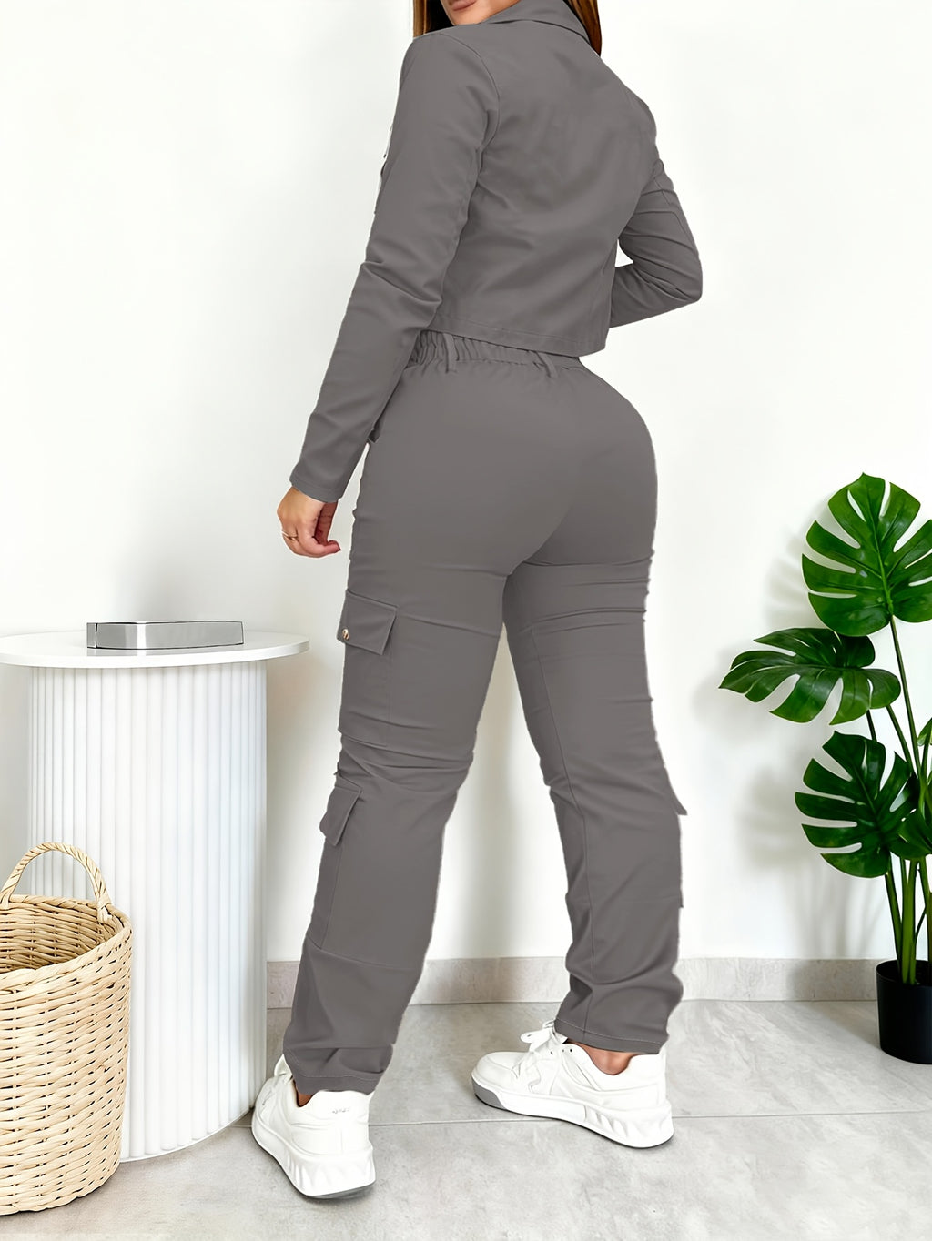 Women's Versatile 2pcs Set Featuring a Slim-fit V-neck Cropped Shirt and American-style Wide-leg Pants with Multiple Pockets, Sold Without an Inner Top - Grey