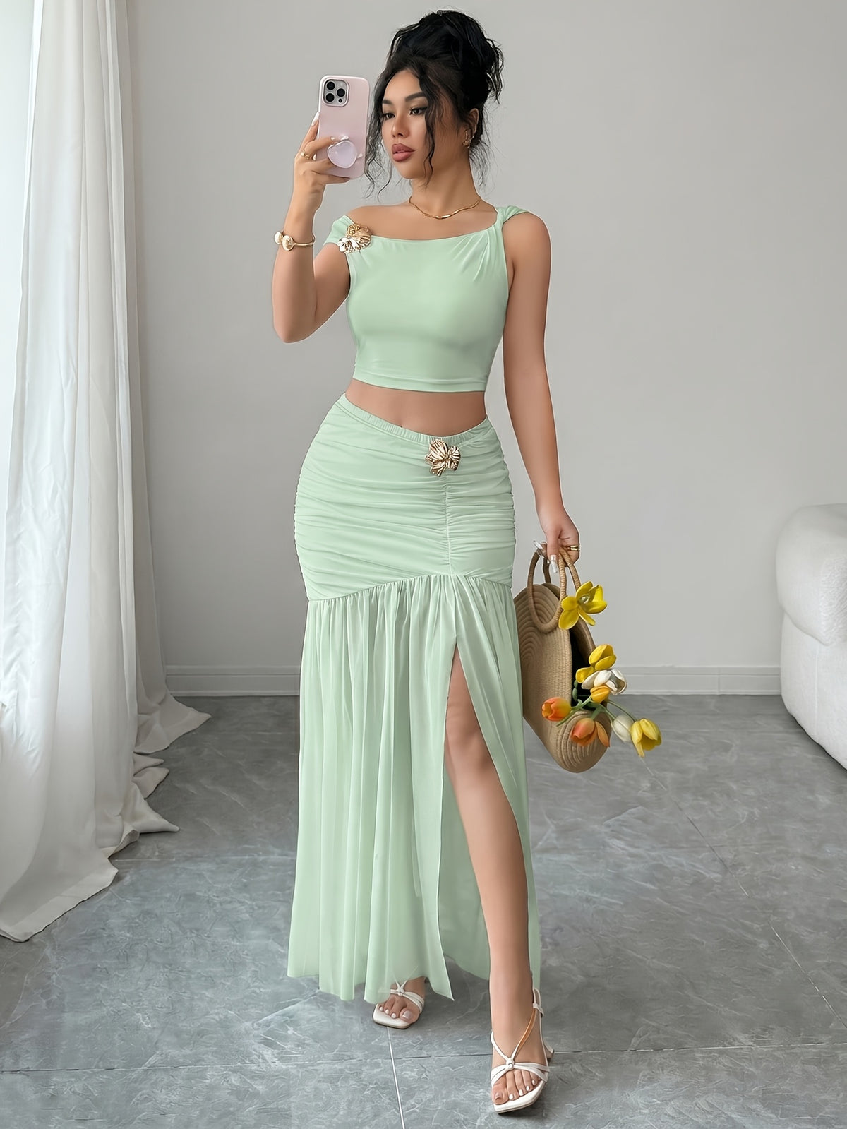 Elegant 2pcs Set for Women, Featuring a Strappy Crop Top and a Slit Maxi Skirt with Metallic Embellishments. The Slim-fit Design Is Perfect for High-end Occasions Such as Dates, Evening Parties, Gatherings, and Vacations - Light Green