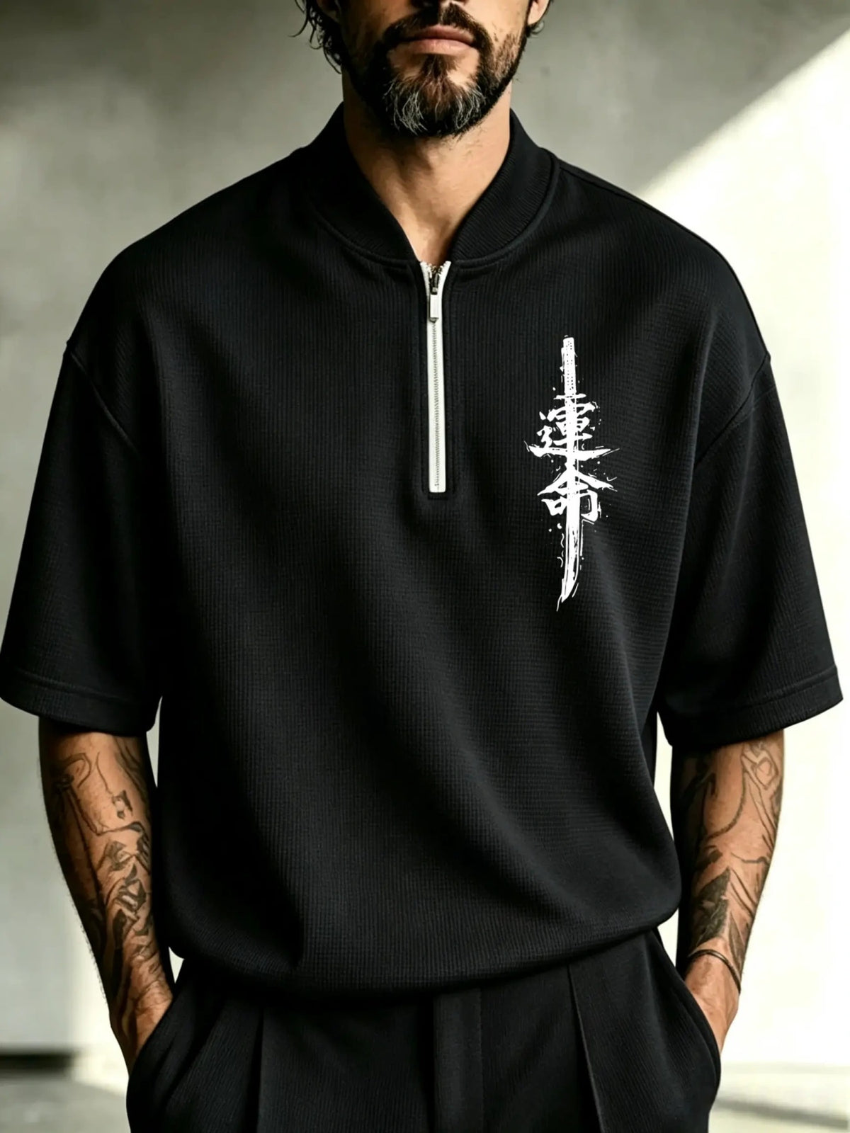 Men'S Half-Zip Waffle Texture Short Sleeve T-Shirt, Loose Stand-Up Collar Pullover Top, Chest Oriental Retro Brush Calligraphy Art Print New Street Style Shirt - Black