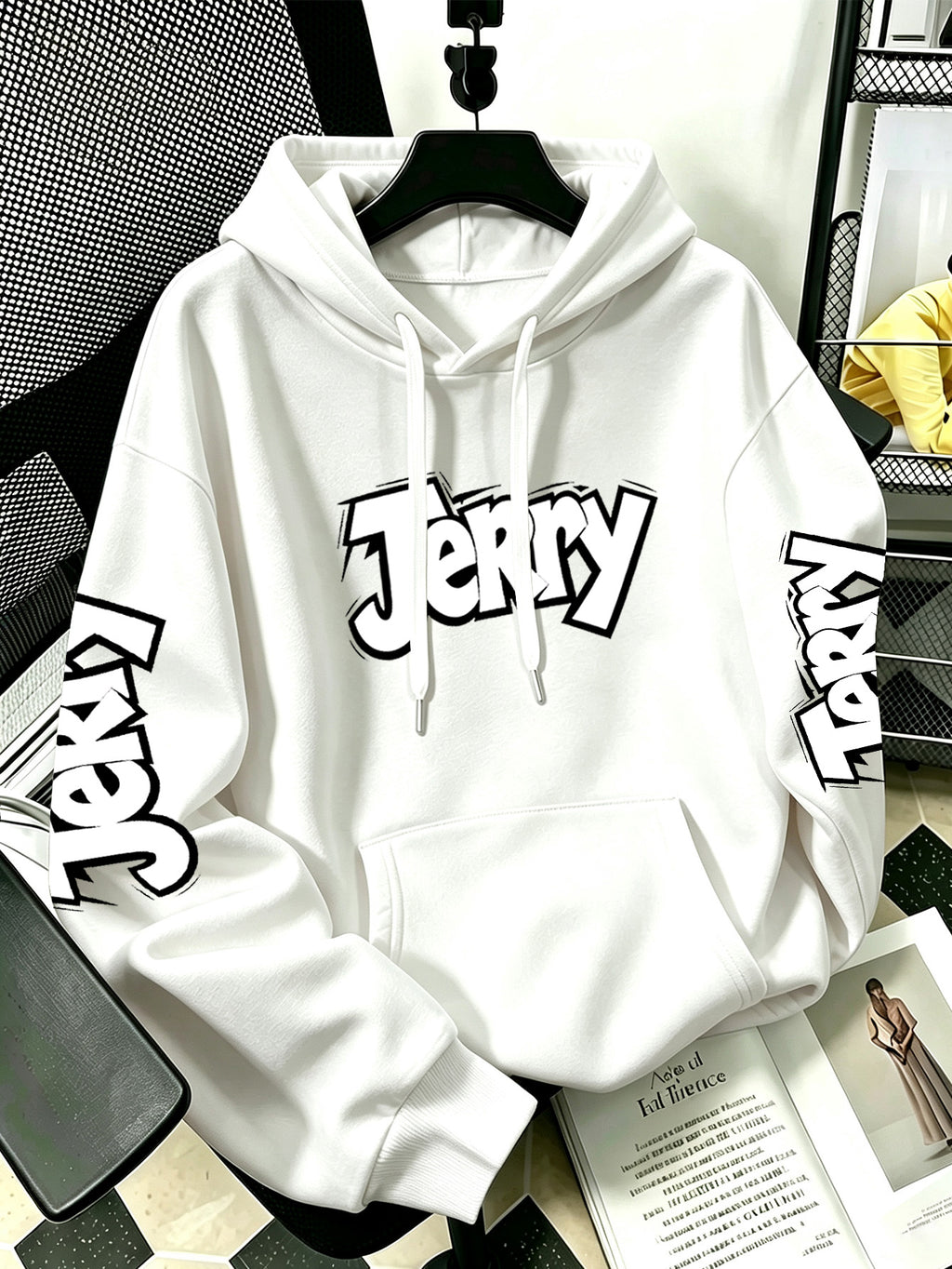 By Warner Bros., 2026 New Fun Cartoon Print, Men's Hoodie, Hooded Sweatshirt, Kangaroo Pocket and Drawstring Hat, Suitable for Daily and Outdoor Sports Wear, Autumn and Winter Warm Jacket, Fashionable Jacket - White