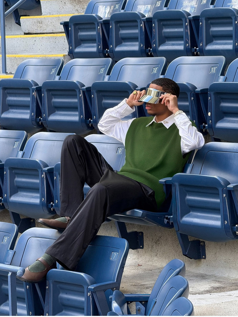 OBM Men' Vintage Sleeveless Knit Vest - Brightening Grass Green Crew Neck Cardigan, Loose Fit Textured Sweater Suitable for Layering Over Shirts, Casual Outerwear for Office, Semi-Formal & Casual Attire - Dark Green