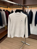 Minimalist Urban Crewneck Sweater for Portable Daily Commuting - Khaki 1