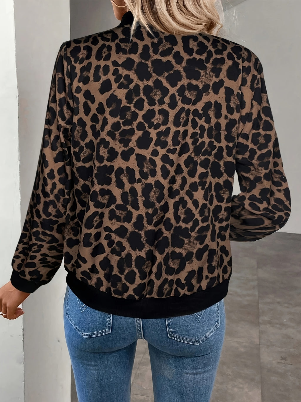Women's New Leopard Print Ribbed Cuff Zip-Up Lightweight Casual Jacket, Fashionable and Elegant Commuter Vacation Outerwear for Daily Wear in Spring, Summer, and Autumn - Khaki