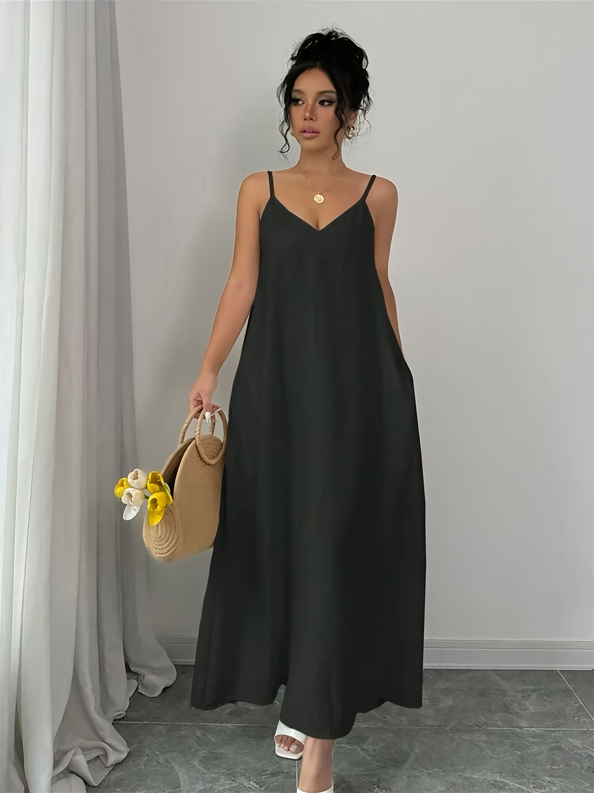 Women's Elegant V-Neck Camisole Bridesmaid Dress - Adjustable Thin Strap A-Line Maxi Dress Suitable for Beach Weddings, Bridesmaids, Summer Vacations, Casual & Formal Wear, Machine Washable Solid Color Dress - Black