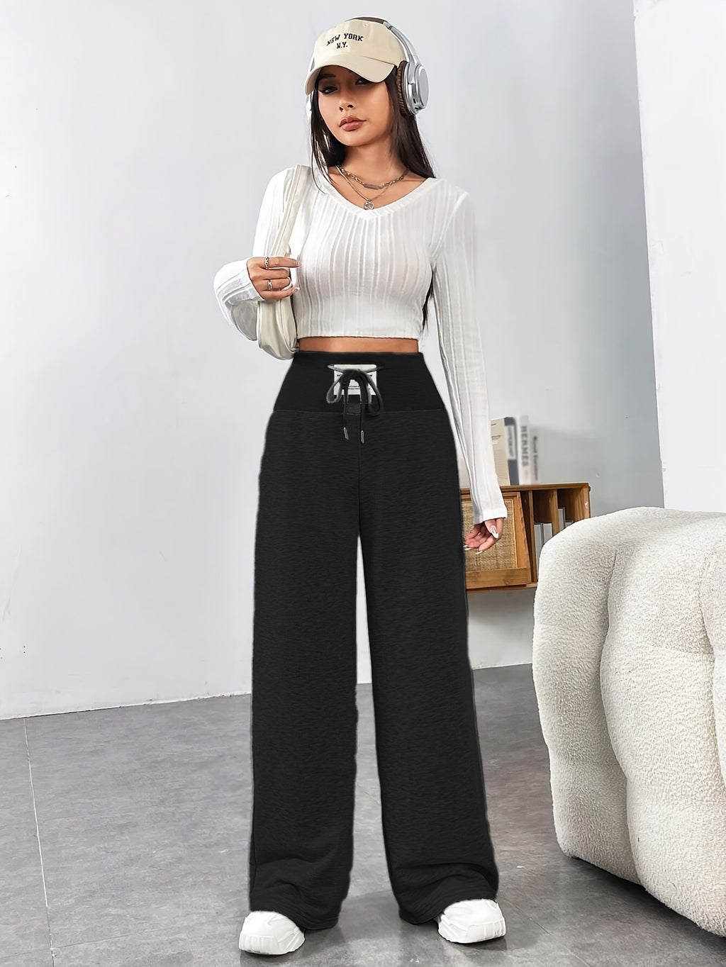 High-waisted Ribbed Waistband Wide-leg Pants with Contrast Drawstring and Label, No Pockets, Solid Color, Versatile for Daily Commuting in Spring, Summer, and Autumn. Lightweight and Easy to Wear, a Fashionable Choice - Black