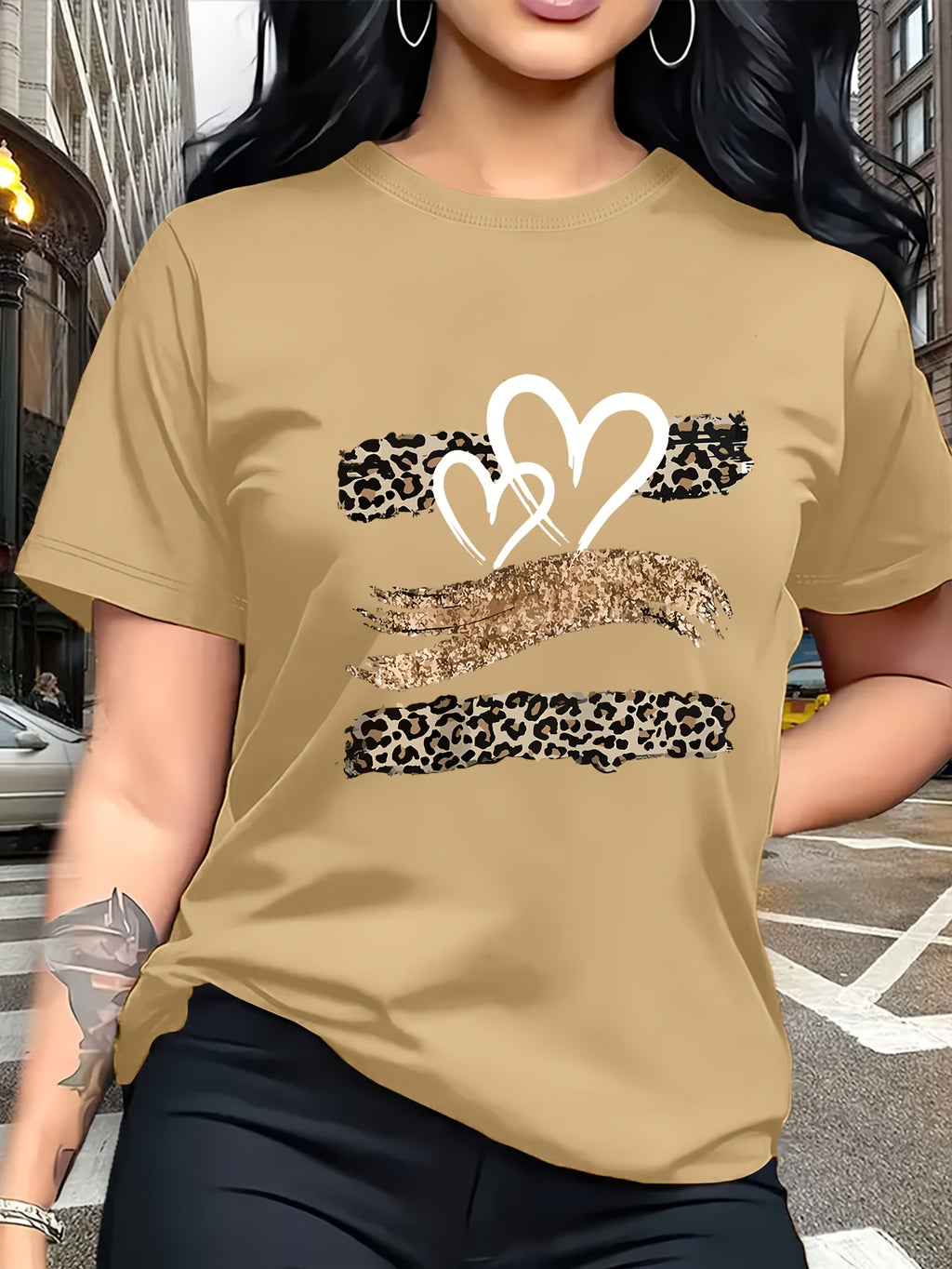 Leopard Print Heart Glitter-themed Pattern Print, Fashionable Breathable T-shirt, for Family Travel,, Casual S, Daily Commutes, Matching Outfits for Sisters, Versatile T-shirt 30057 - Khaki