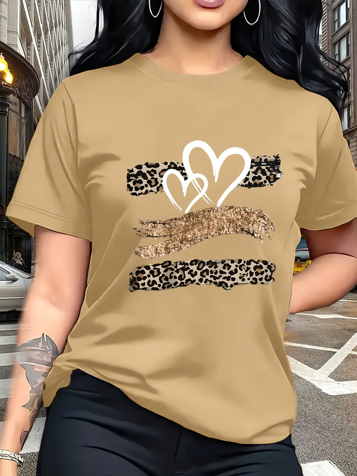 Leopard Print Heart Glitter-themed Pattern Print, Fashionable Breathable T-shirt, for Family Travel,, Casual S, Daily Commutes, Matching Outfits for Sisters, Versatile T-shirt 30057 - Khaki