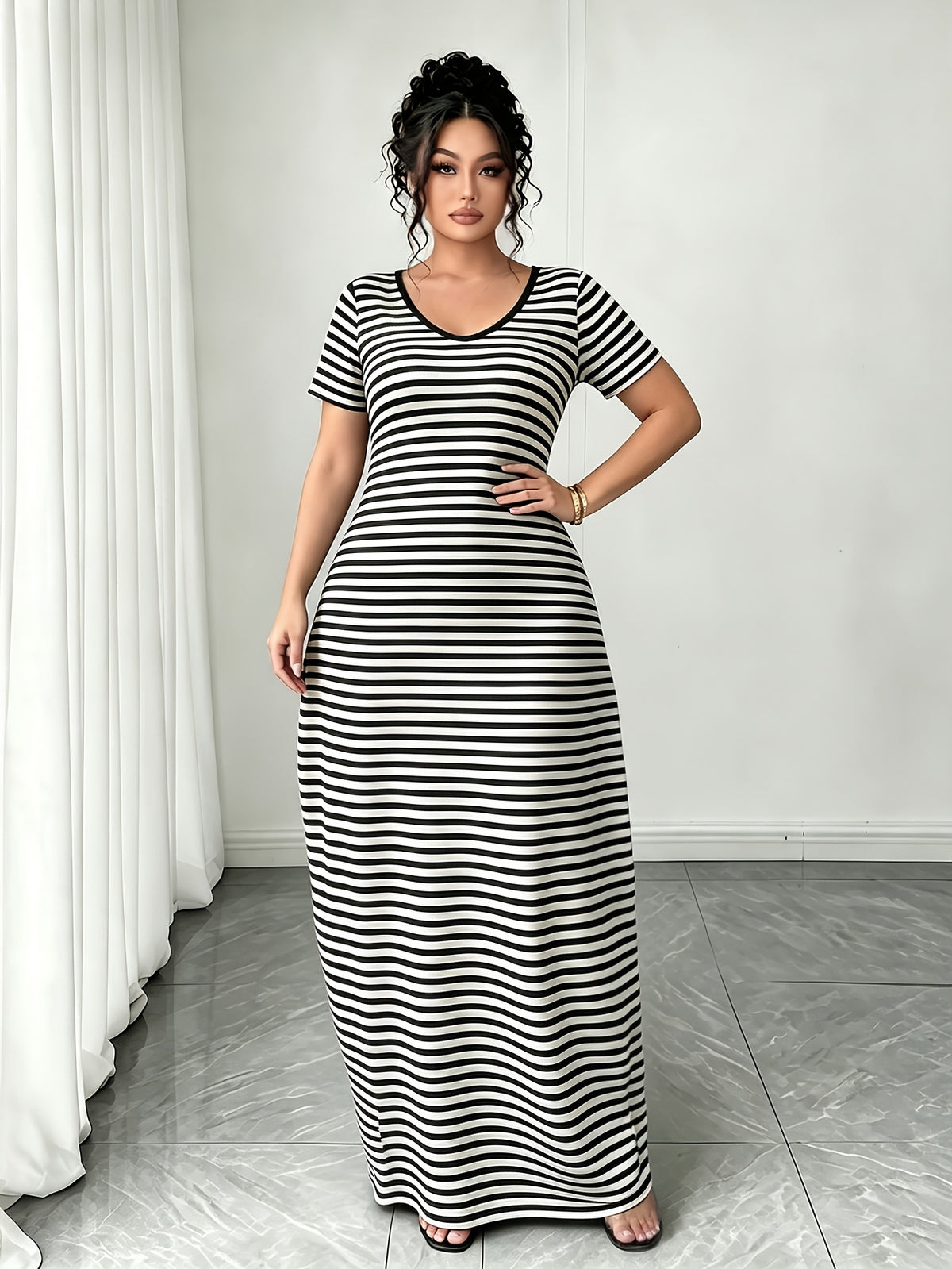 Women's Plus Size Nightgown, Can Be Worn as an Outer Dress, Striped Print, Beach Vacation Style, Oversized Loose Fit, Summer Apparel, Women's Summer Dress - Black And White